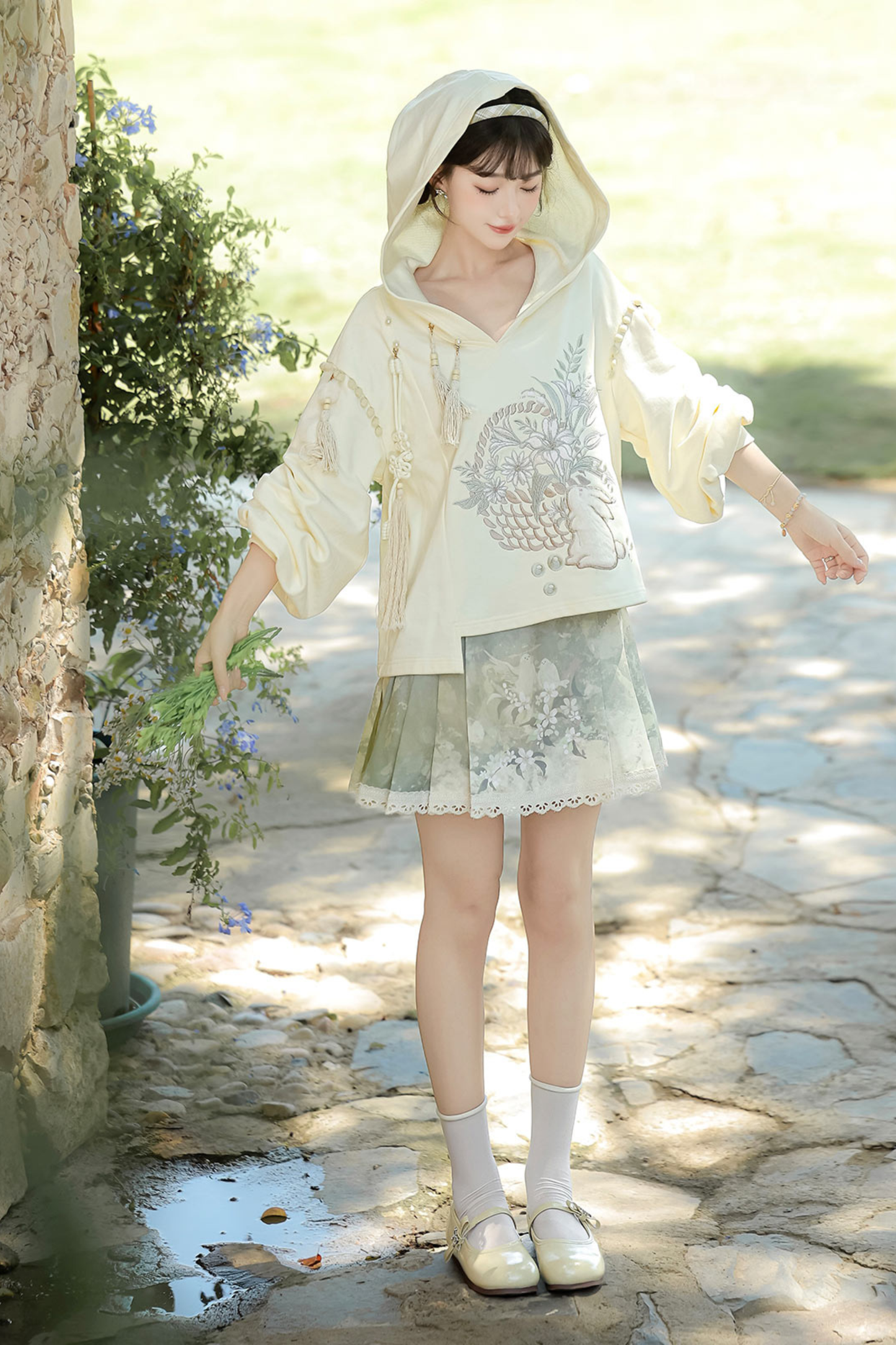 China Sweatshirt + Half Skirt