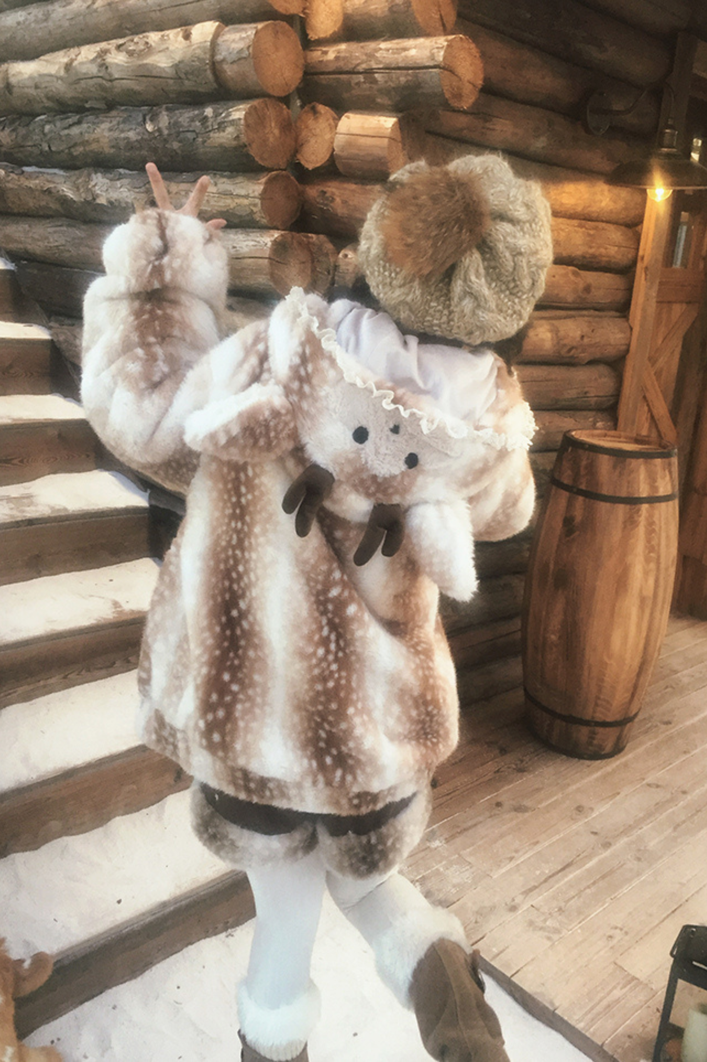 鹿柄フード付きホーンバックルファーコート