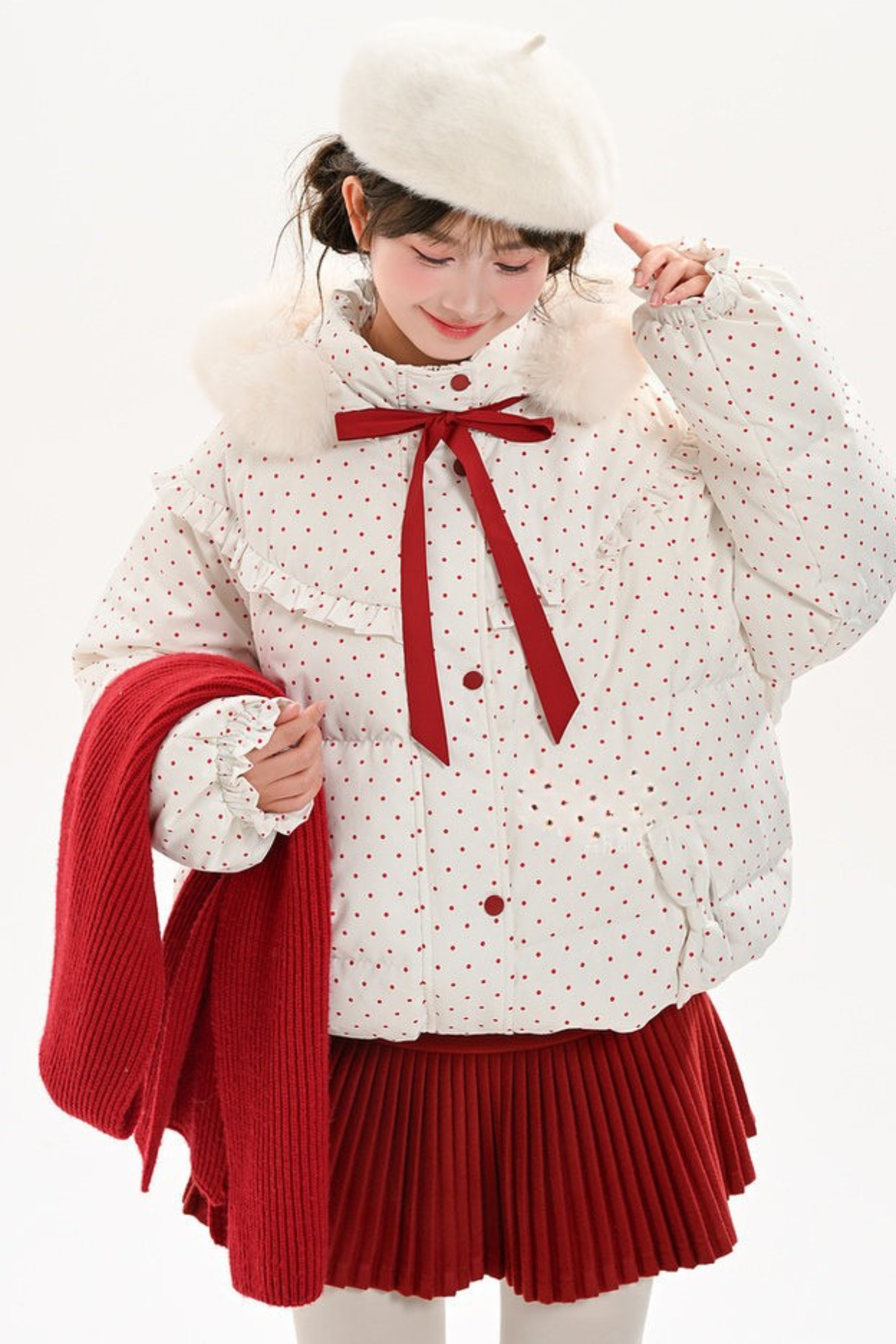 レッドドットリボンフードダウンジャケット