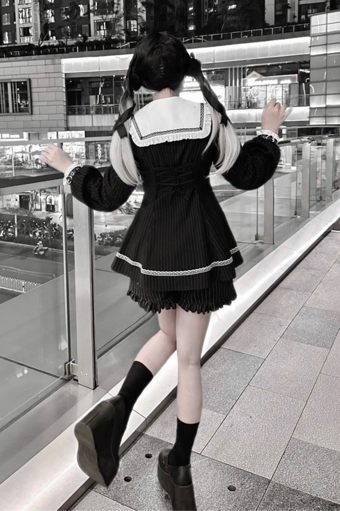 Gestreiftes Matrosenkleid + Kurze Hose