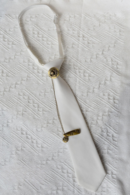 Bare Button Mode Necktie