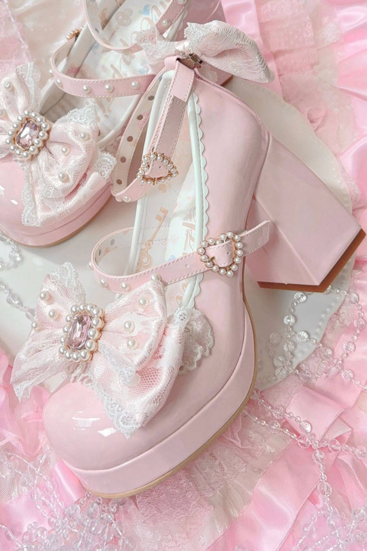 Lavilés Pearl Heals.