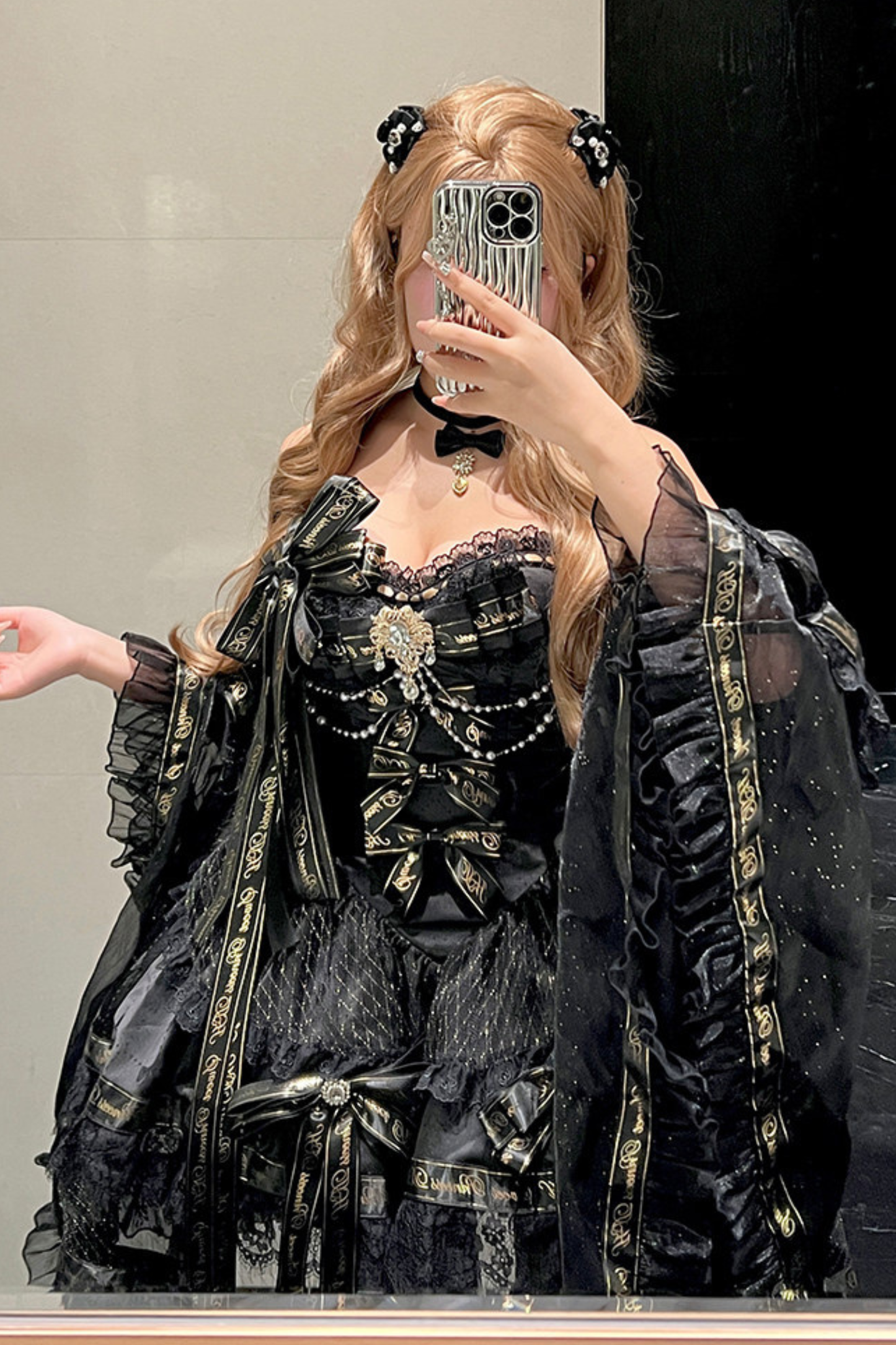 ゴールデンゴシックドレス+チョーカー+スリーブ+バッジ