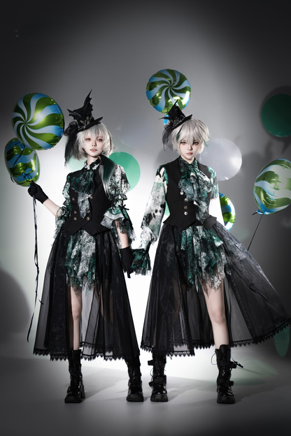 【12月10日予約締切】Bloodstainedプリントフリルスタンドカラー姫袖シャツ