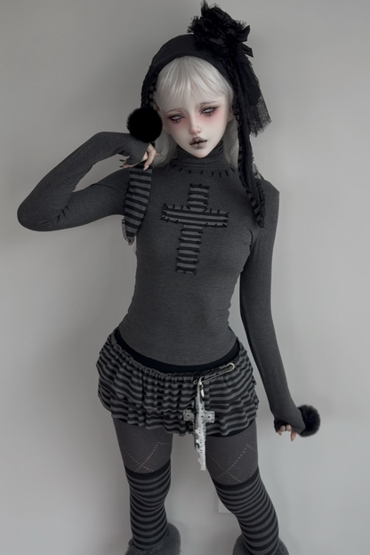 クロスハイネックトップス+パンツスカート+ペンダント