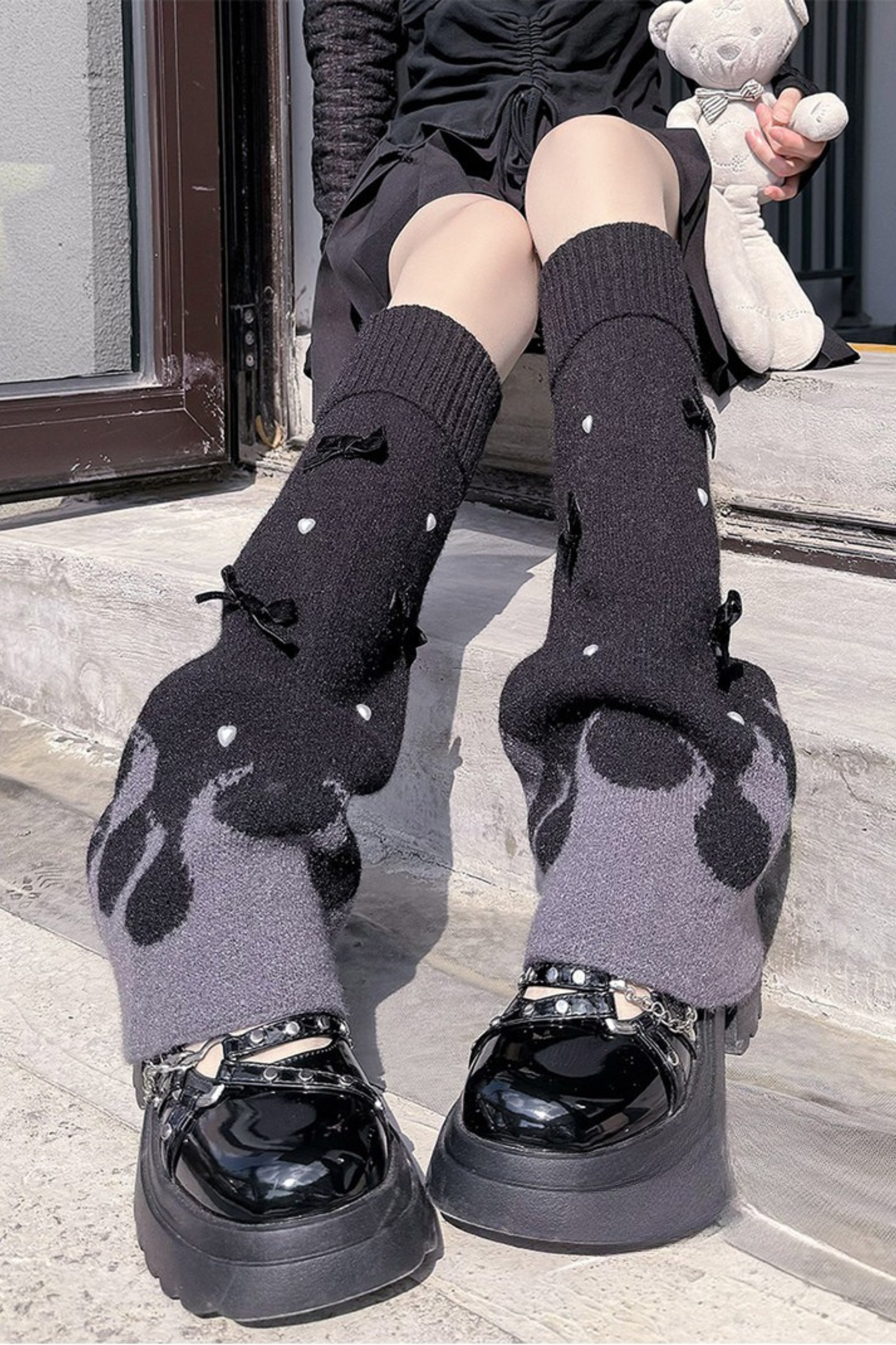 Milk gradation ribbon leg cover