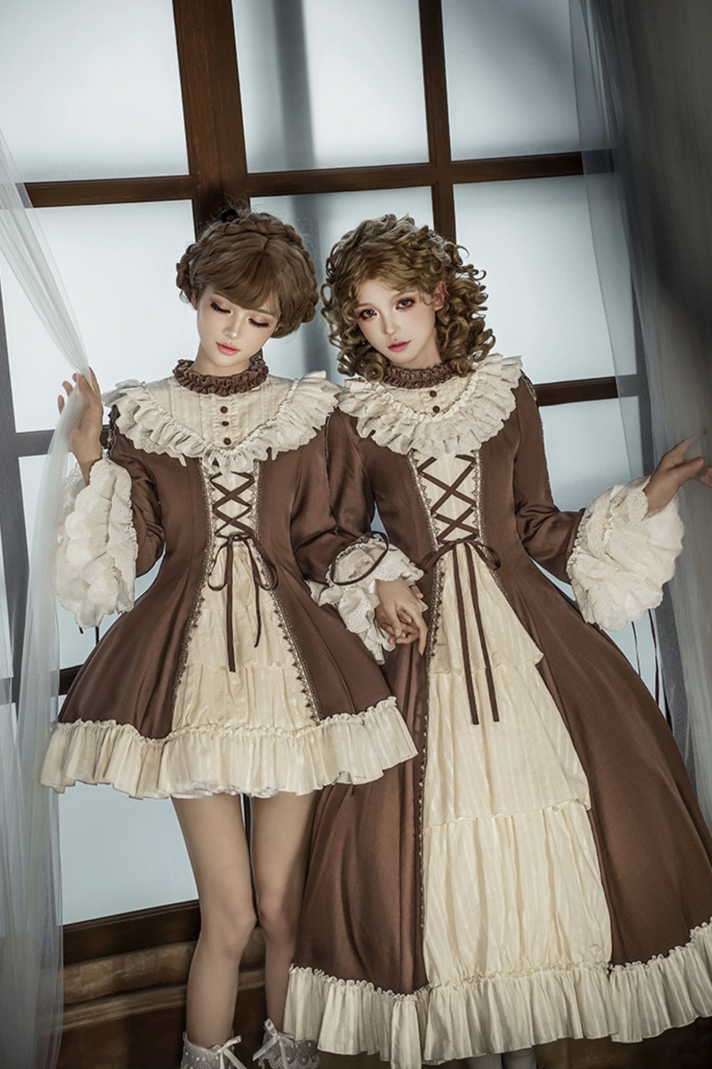 レーススタンドカラーフレアスリーブツインドールロリータドレス+カラー+ハット