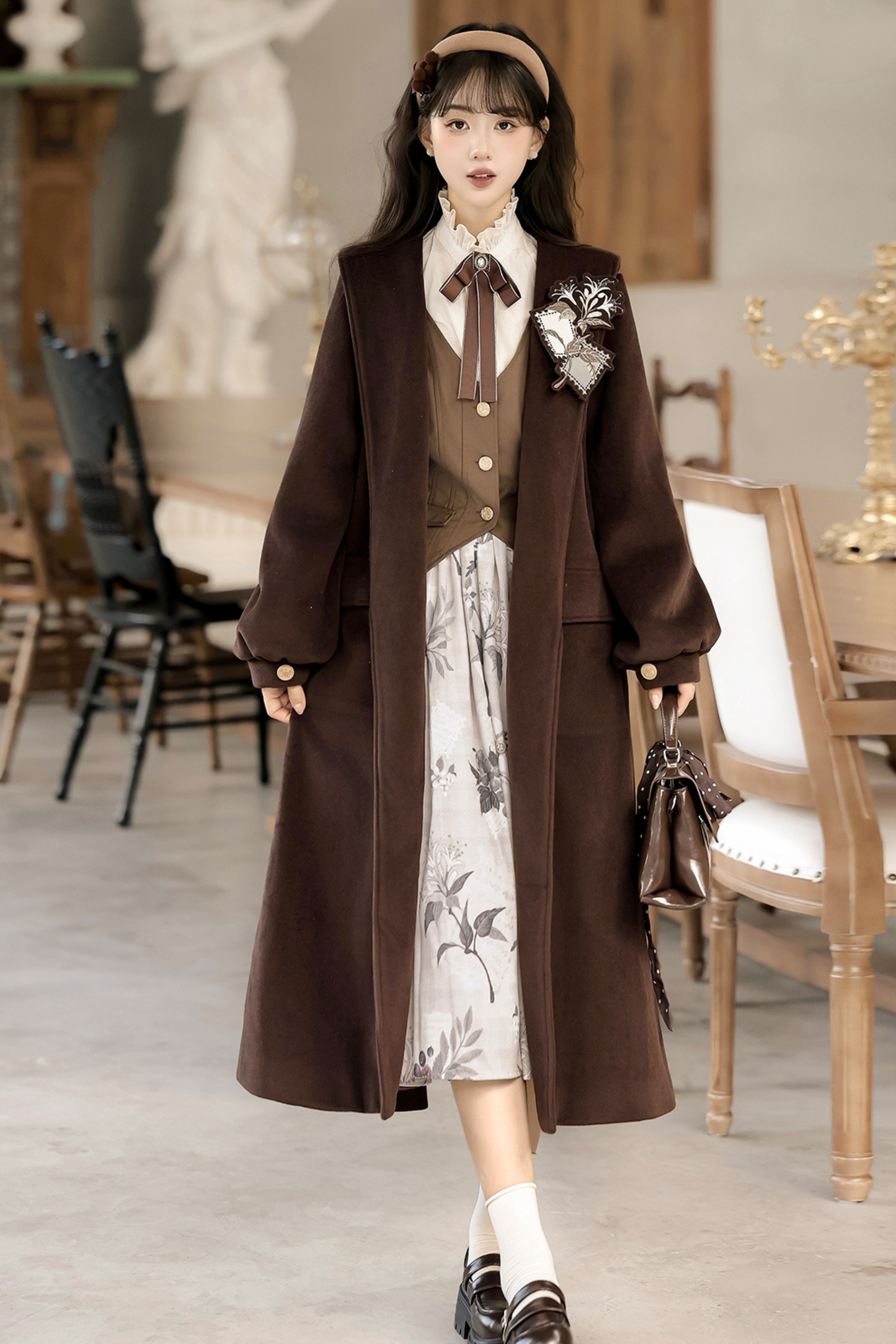 レトロロングコート+スカート+シャツ+ベスト