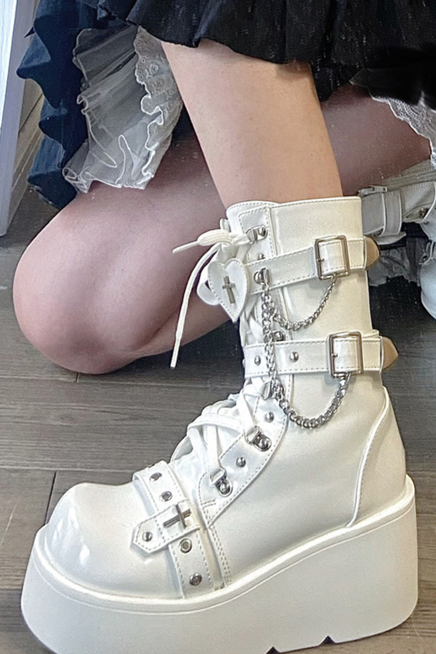 サブカルチャーY2Kベイブブーツ