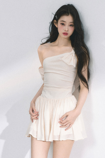 Sweet girly off-the-shoulder dress