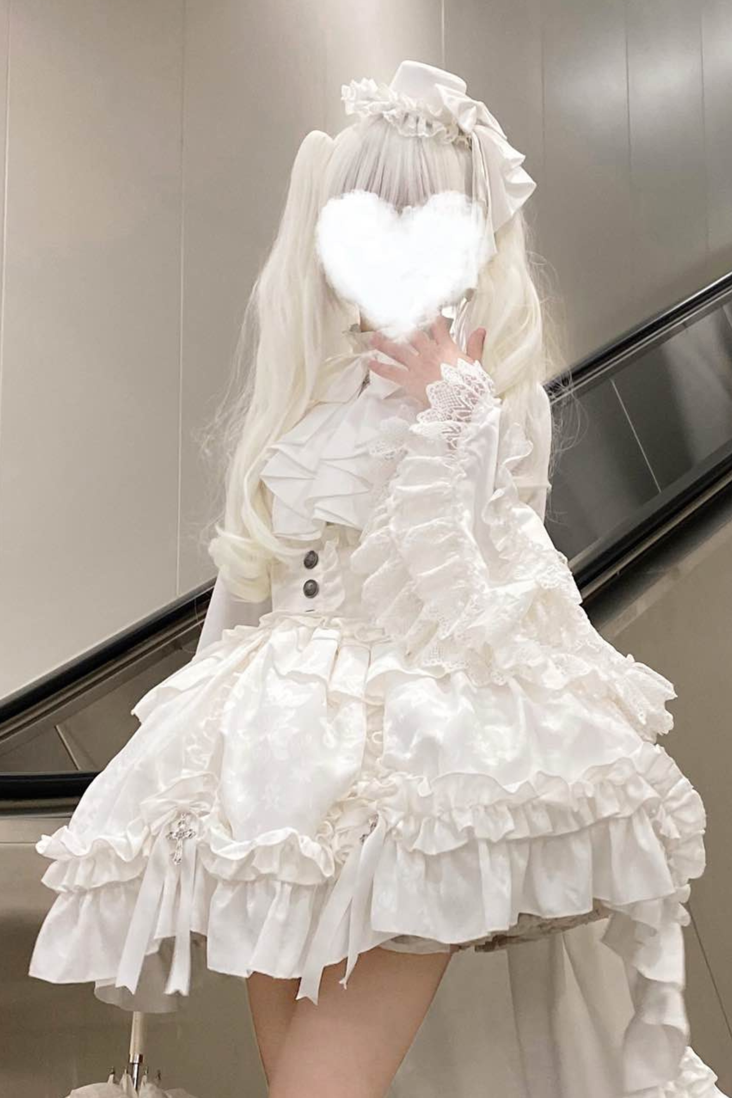 【12月6日予約締切】クロスノクターンホワイトブラック姫袖フリルシャツ