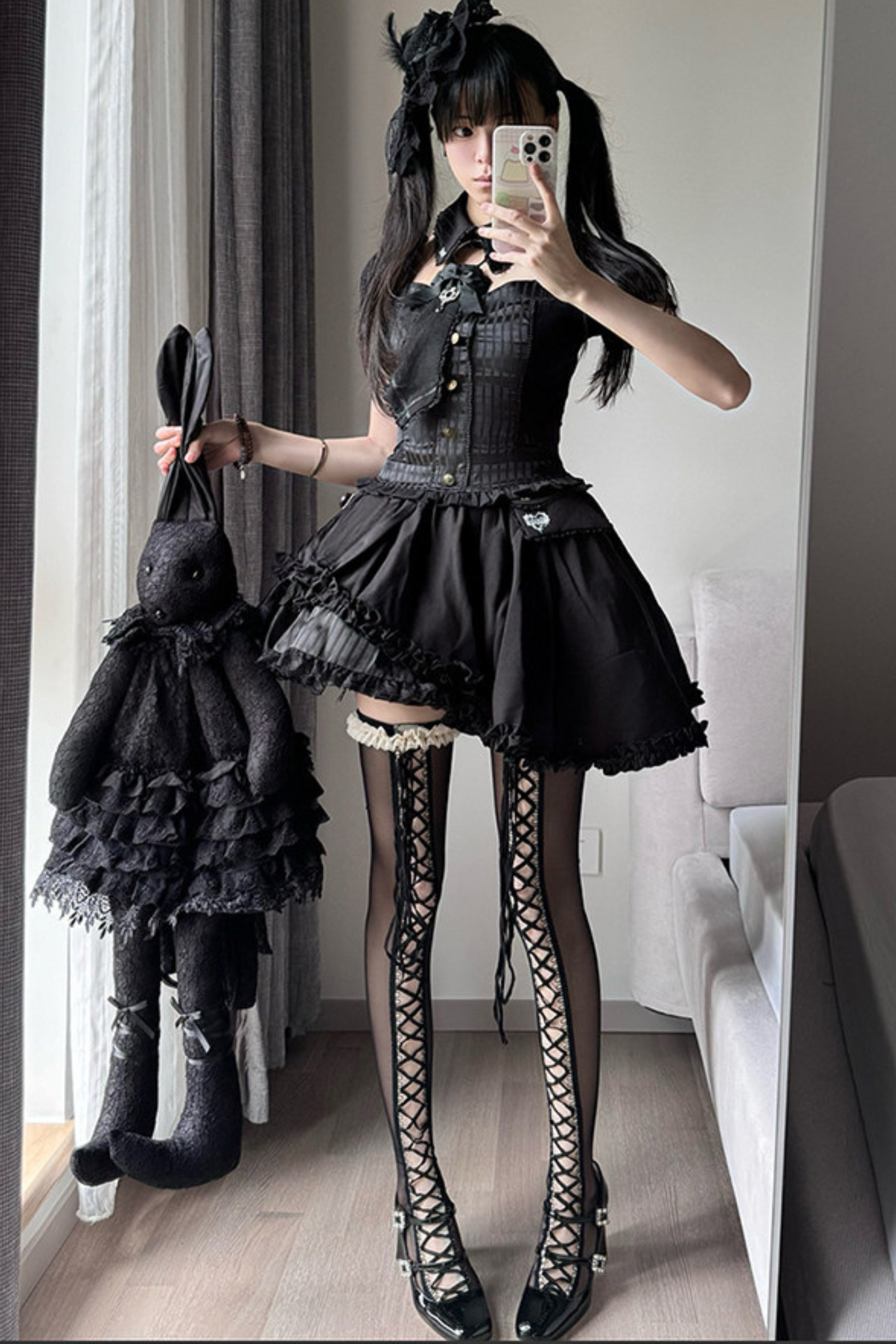 イレブンスナイトパフスリーブトップス