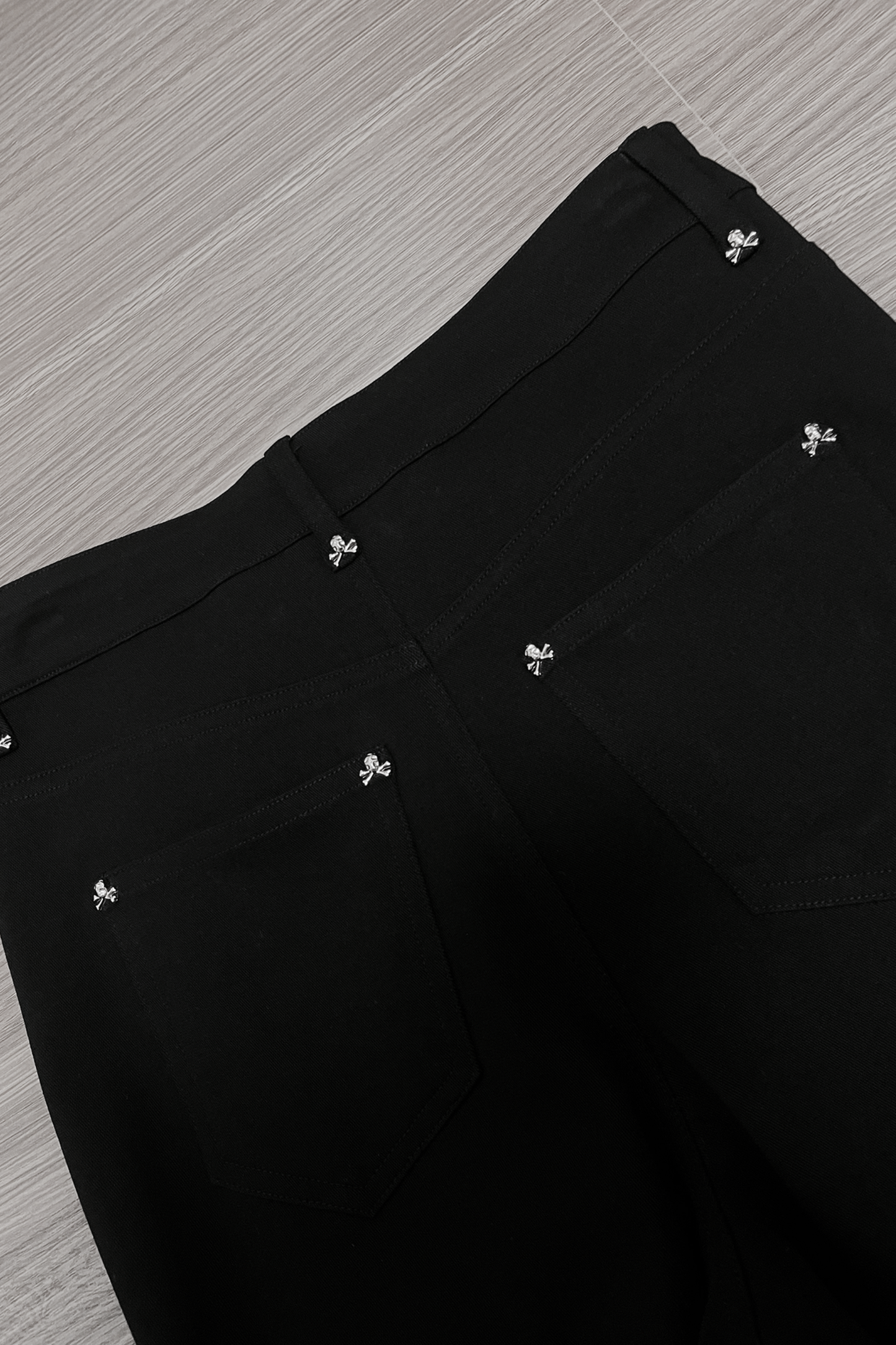 スカルスタッドスタックドパンツ