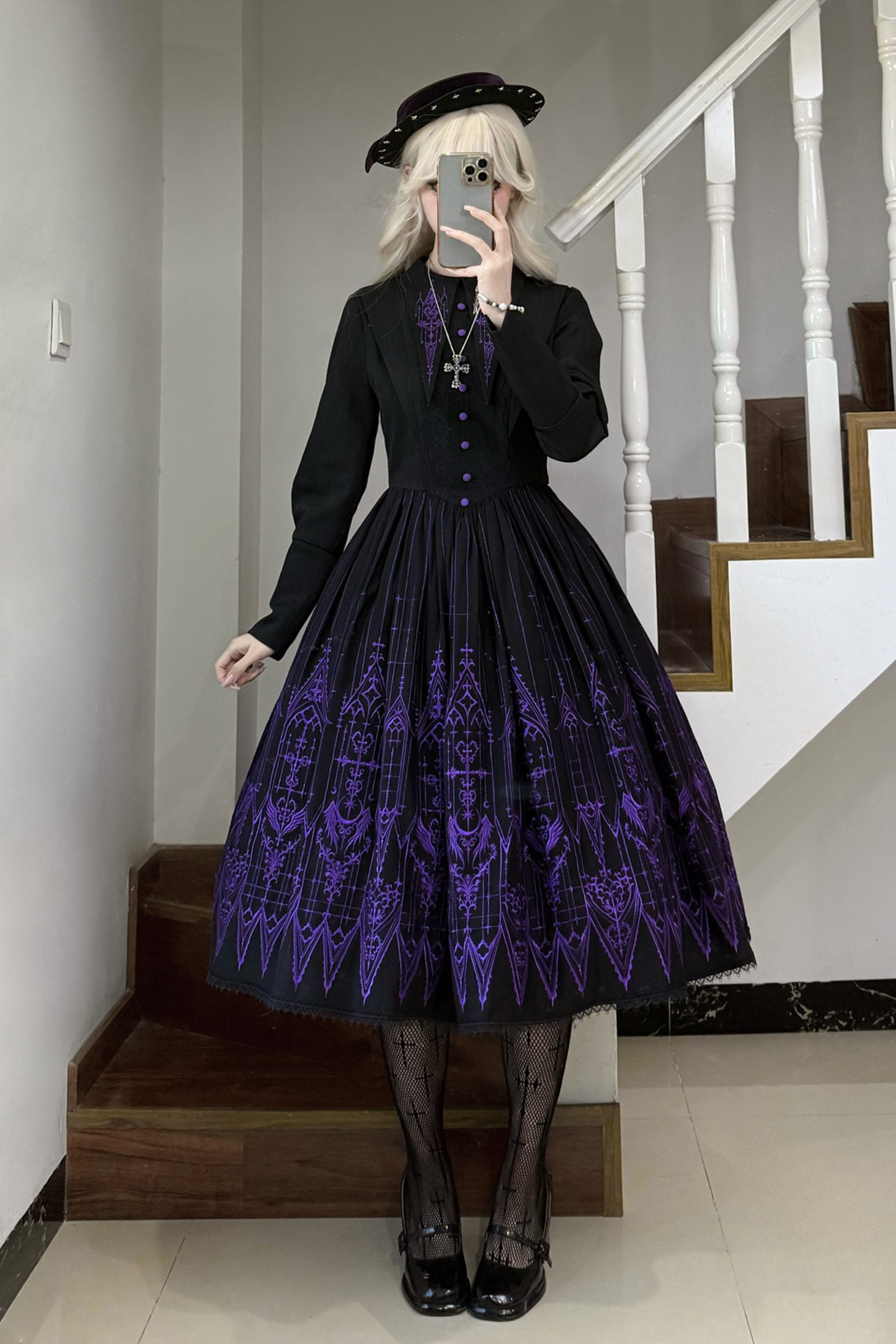 【12月27日予約締切】チャーチエンブロイダリーエレガントポインテッドカラーゴシックドレス