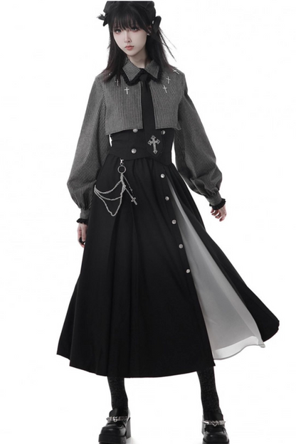十字架のキャロルダークシャツ+コルセット+スカート