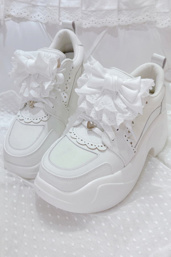 Ribbon Heart Lace Thick-Soled Sneakers