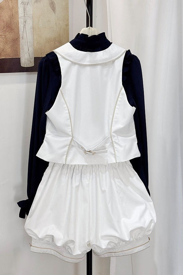 [Date limite de réservation : 13 septembre] Ensemble élégant prince bleu foncé/blanc en quatre pièces [chemise à volants, gilet, short, 4 rubans]