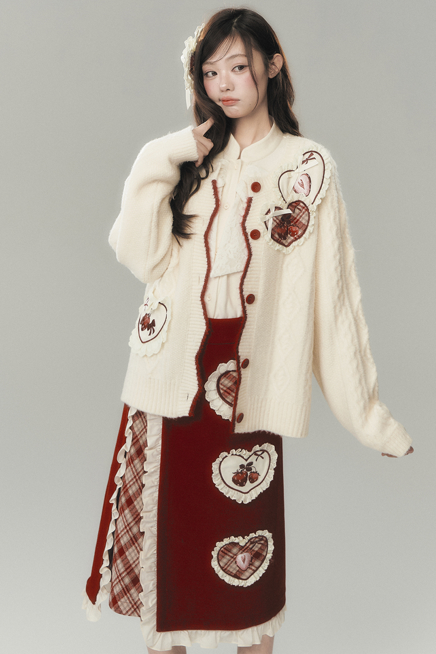 ストロベリークリームカーディガン+スカート+ハイネックトップス+ヘアピン