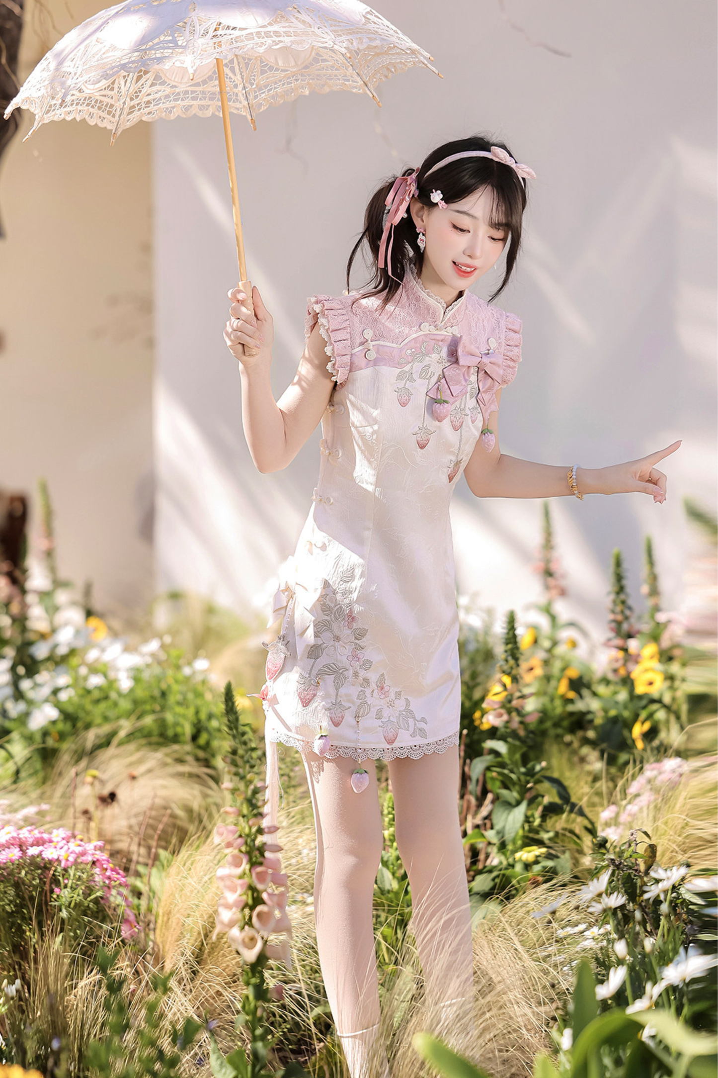 ストロベリースイートチャイナノースリーブドレス