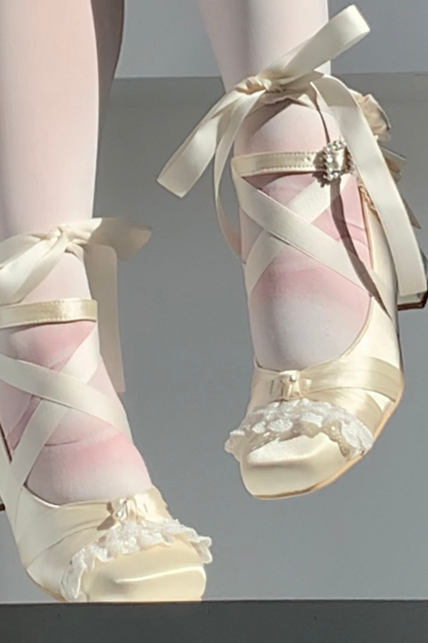 レースアップスクエアトウバレエヒール