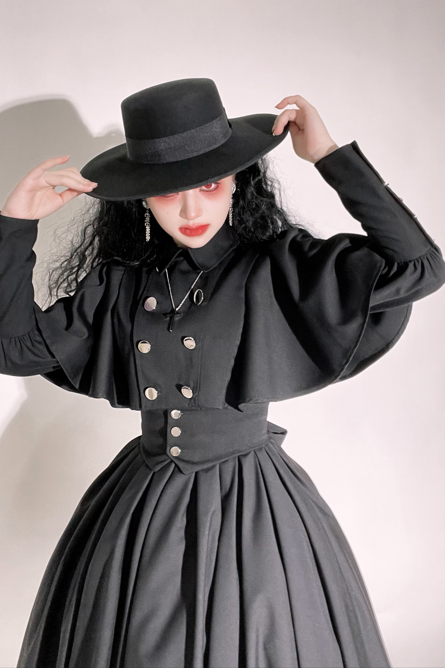 オリバーツイストゴシックケープ