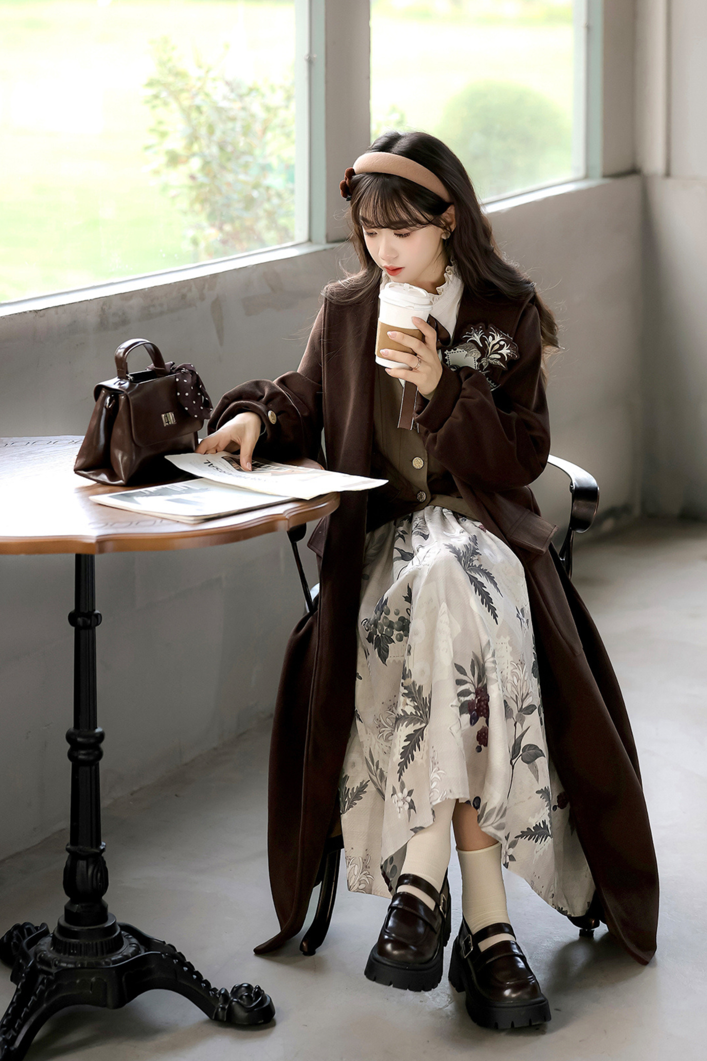 レトロロングコート+スカート+シャツ+ベスト