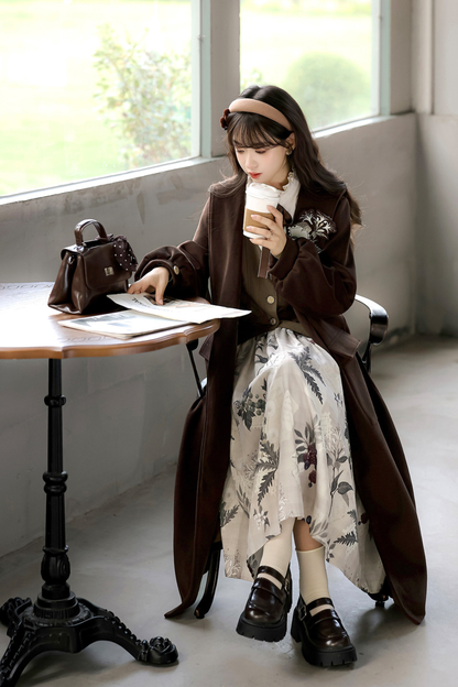 レトロロングコート+スカート+シャツ+ベスト