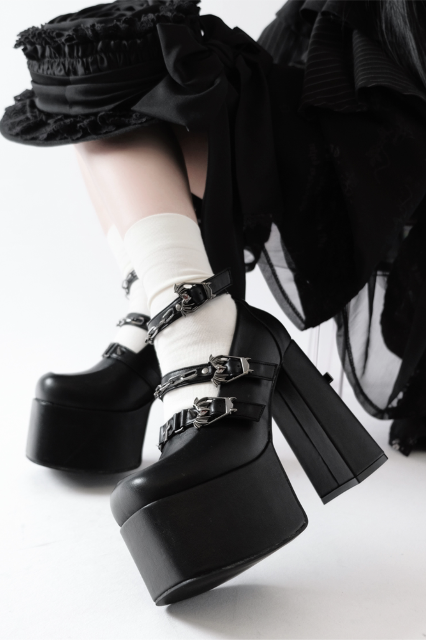 크로스 버터플라이 펑크 하이힐