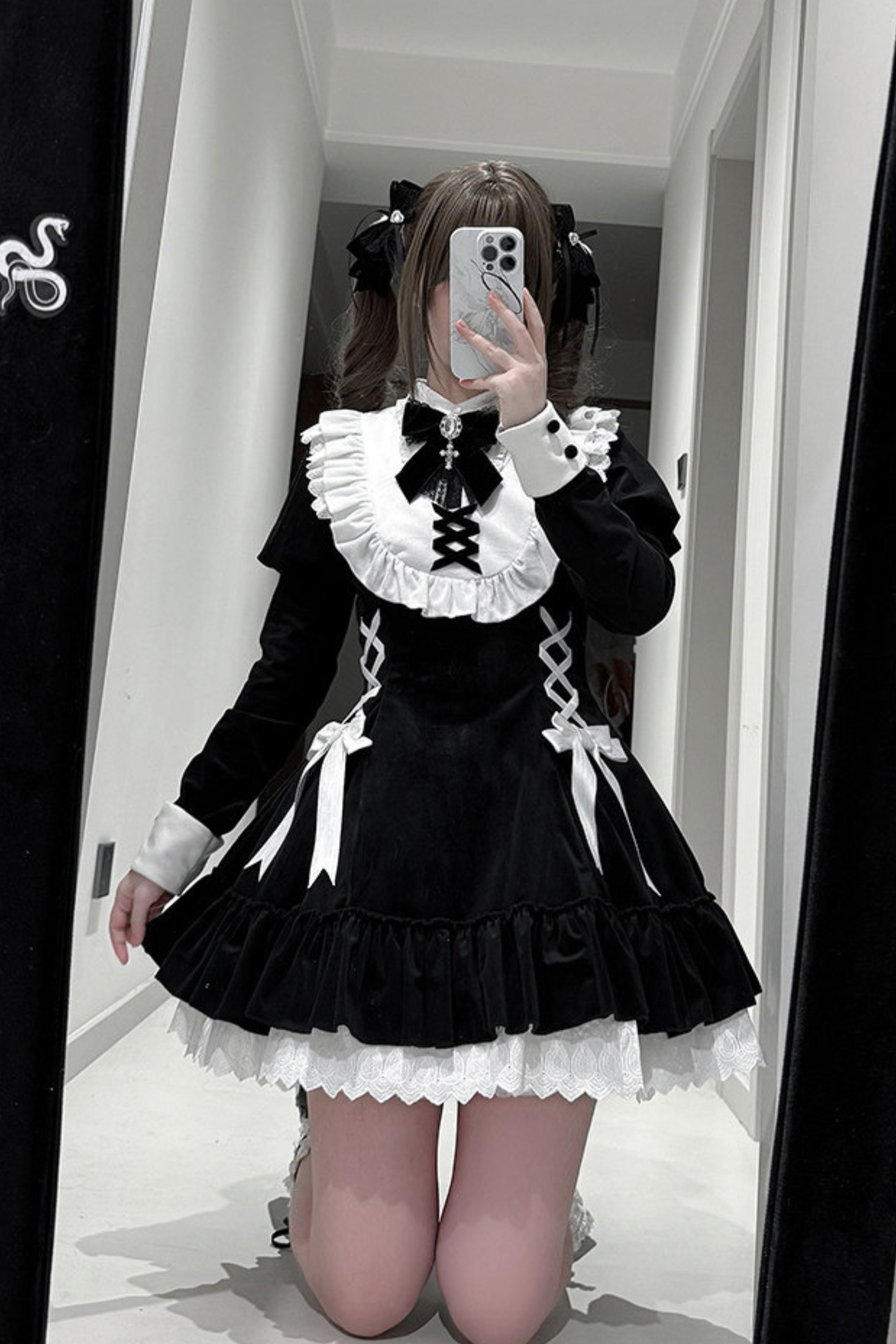 Lace-up ribbon Lolita dress + brooch + hair clip