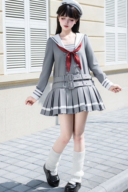 Robe collège plissée à col marin + Ruban + Chapeau
