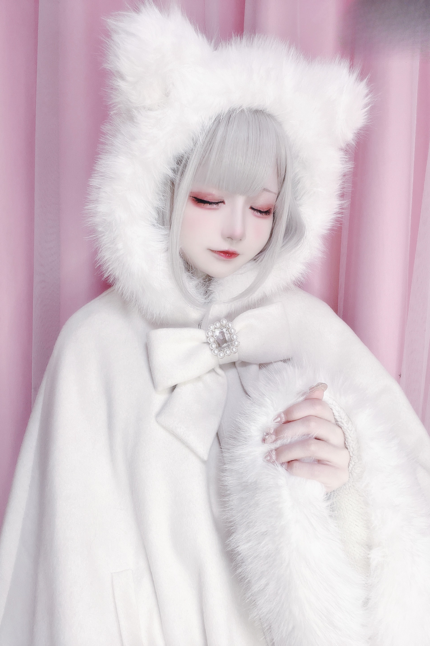 猫耳ドリルバックルウールマント