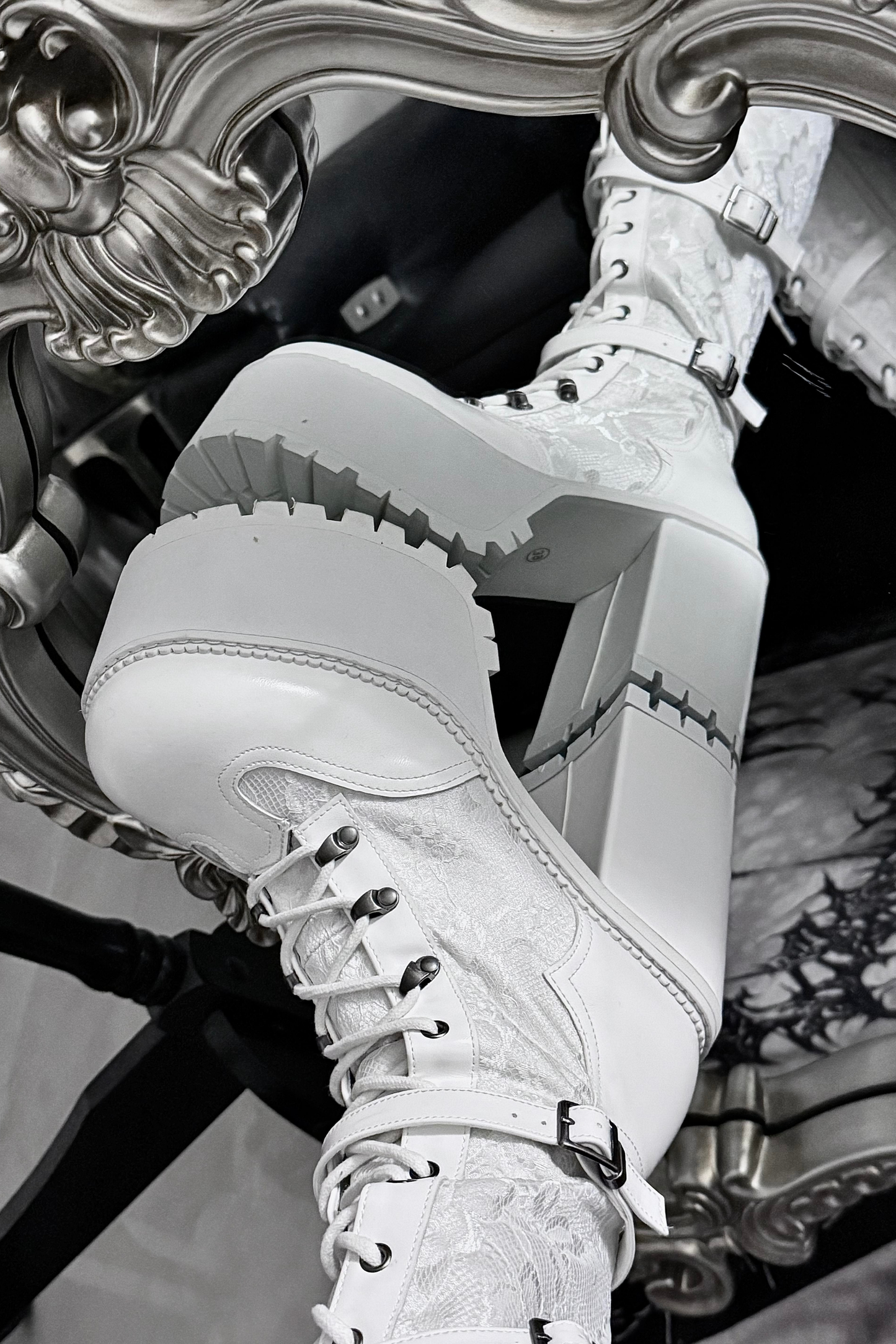 【4月4日予約締切】レースゴシックスエードレースアップブーツ