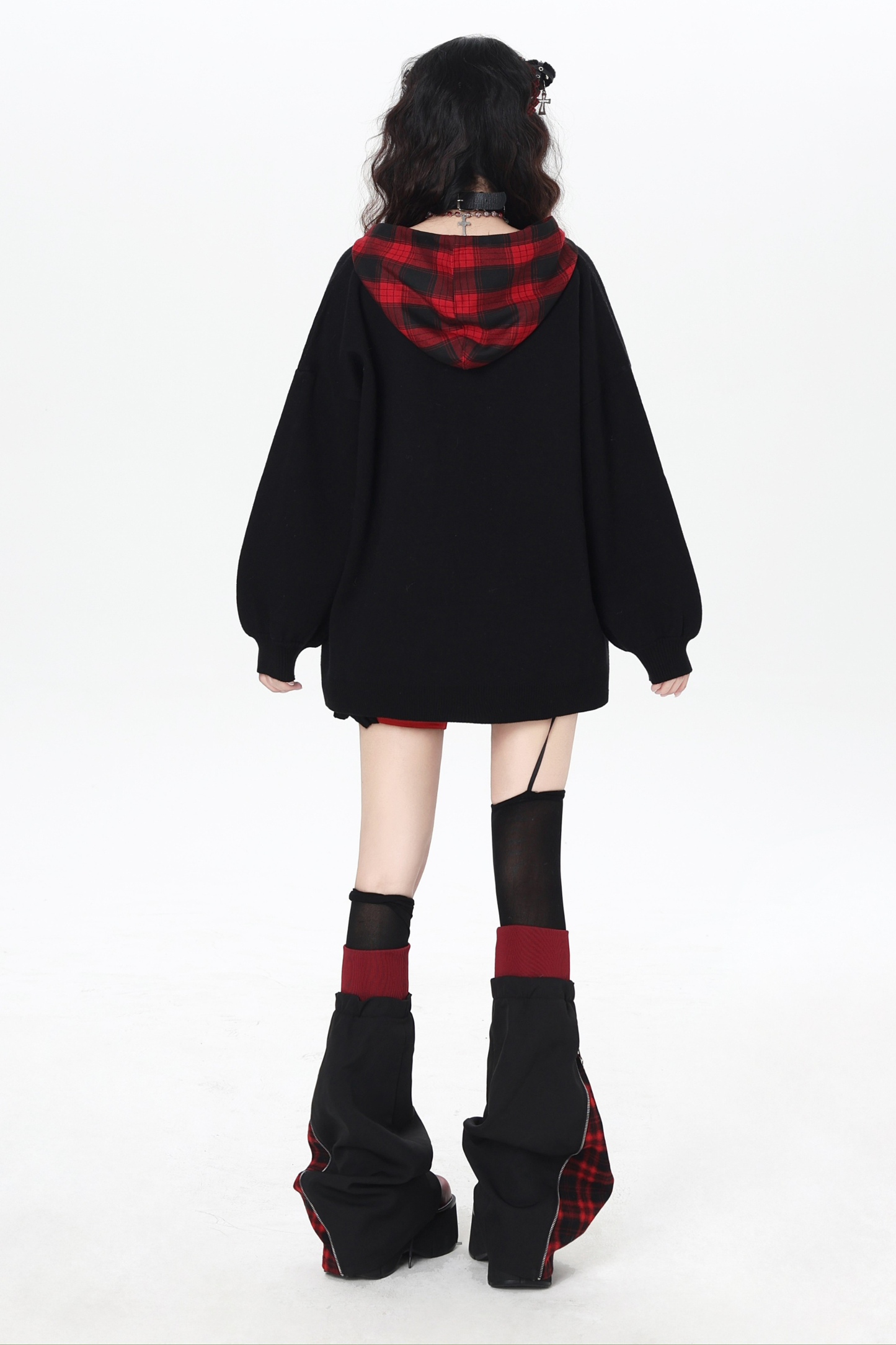 パンクガールチェックフードルーズセーター