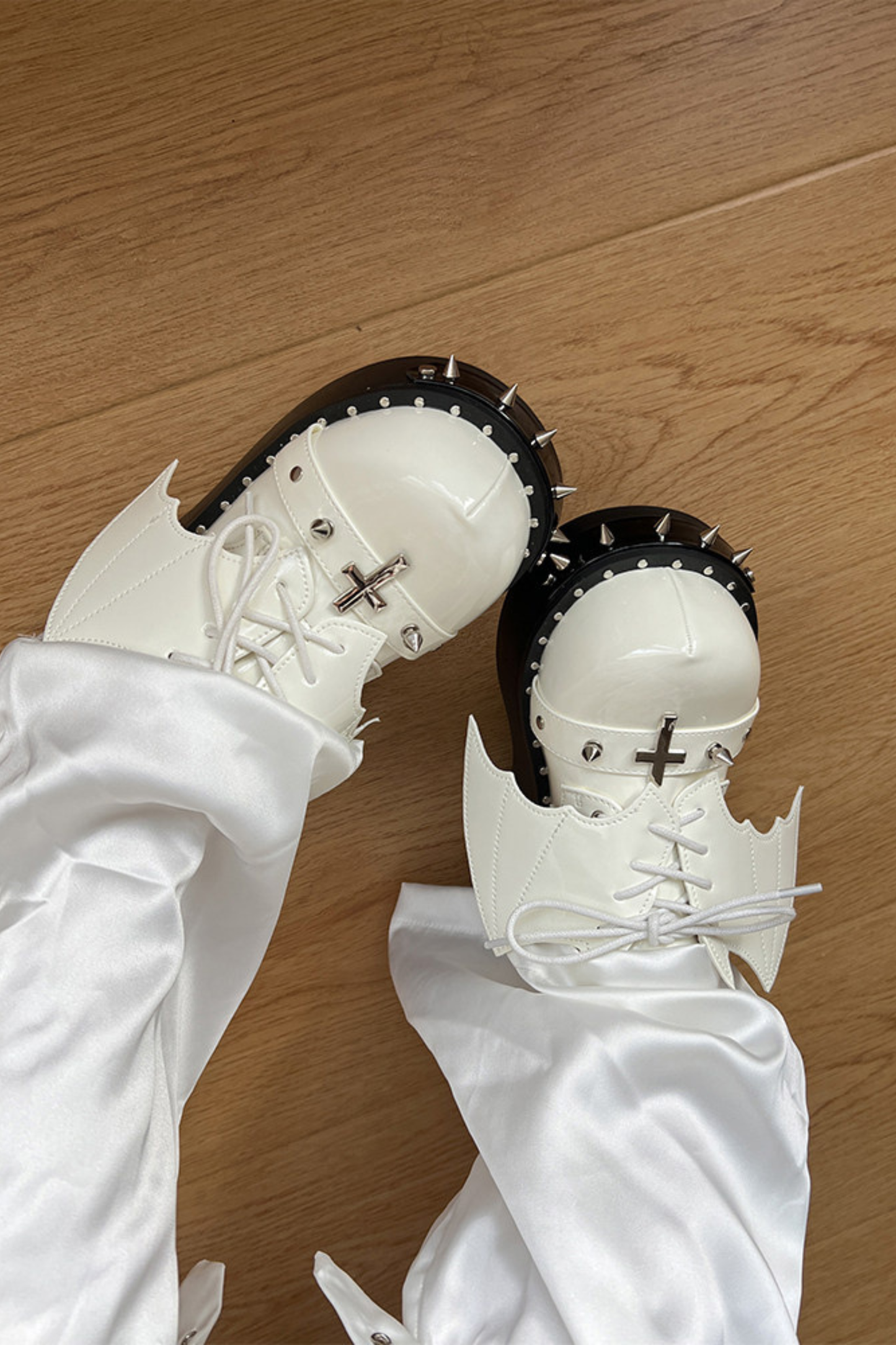 スーパーダークナイトローファー