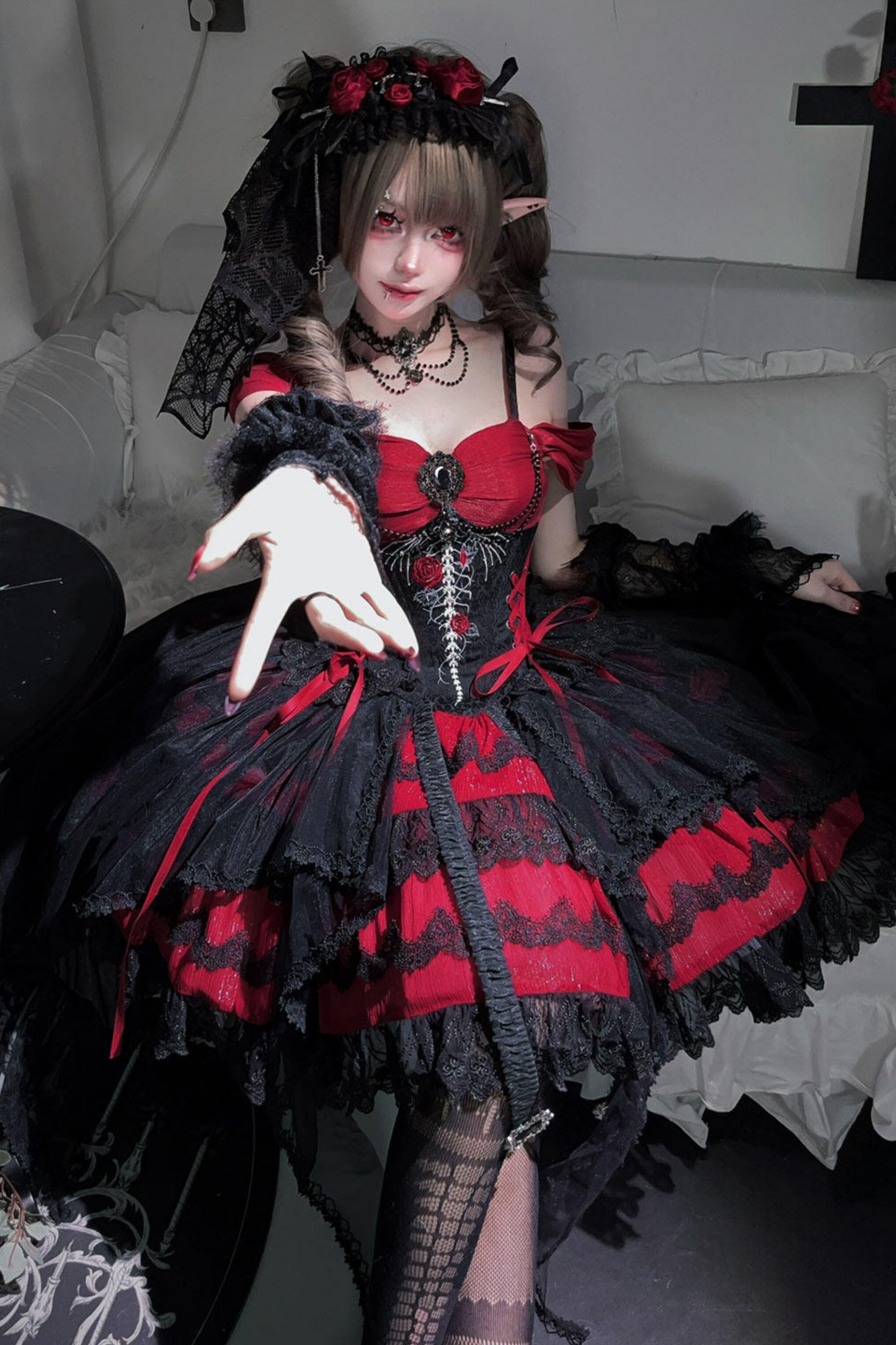 ドラゴンボーンゴシックドレス+ネックレス