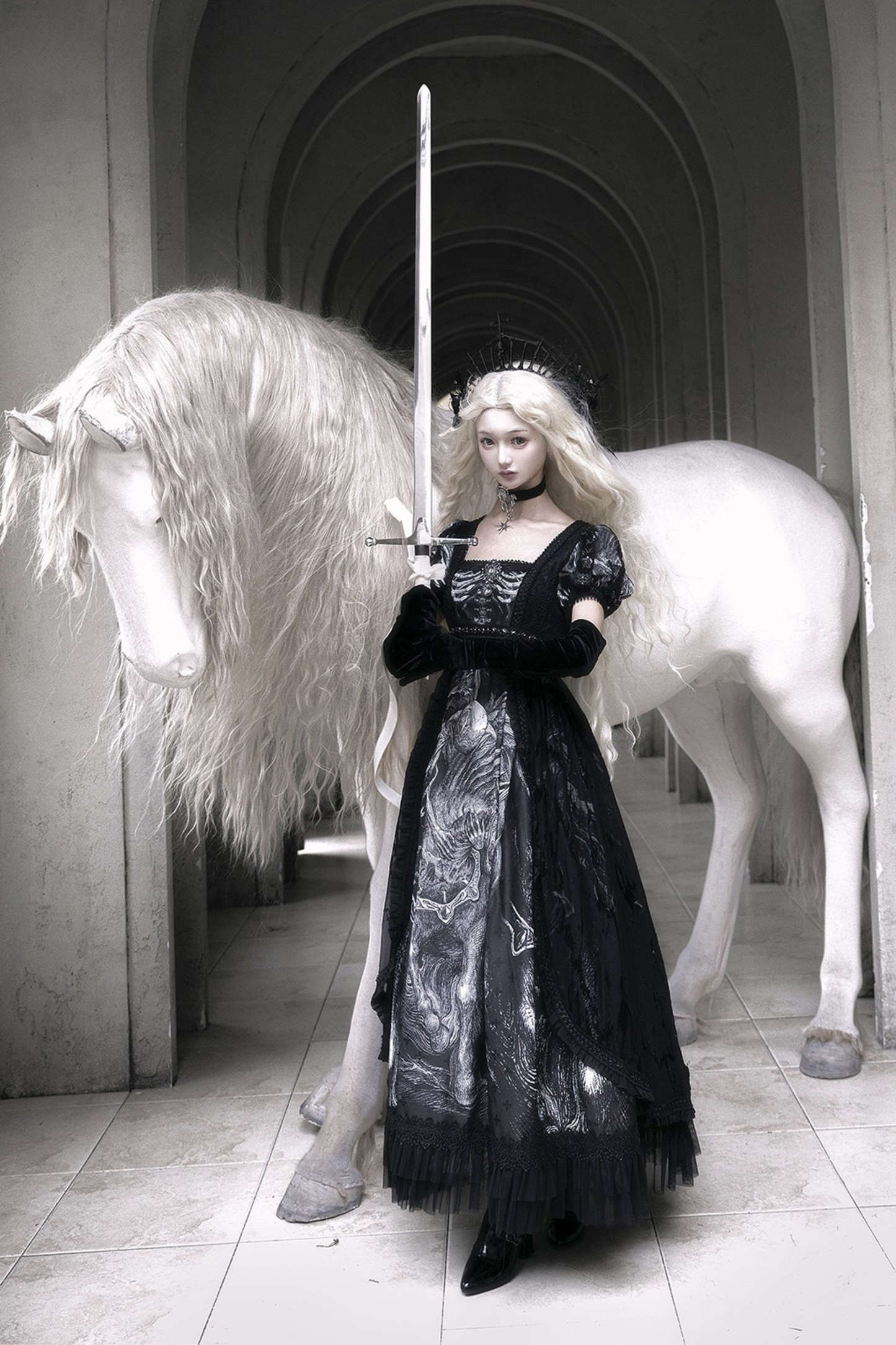 [Vorbestellung bis 8. Juni] Phantom Night Dark Gothic Square Neck Layered Kleid (mit Choker und Taillengürtel)