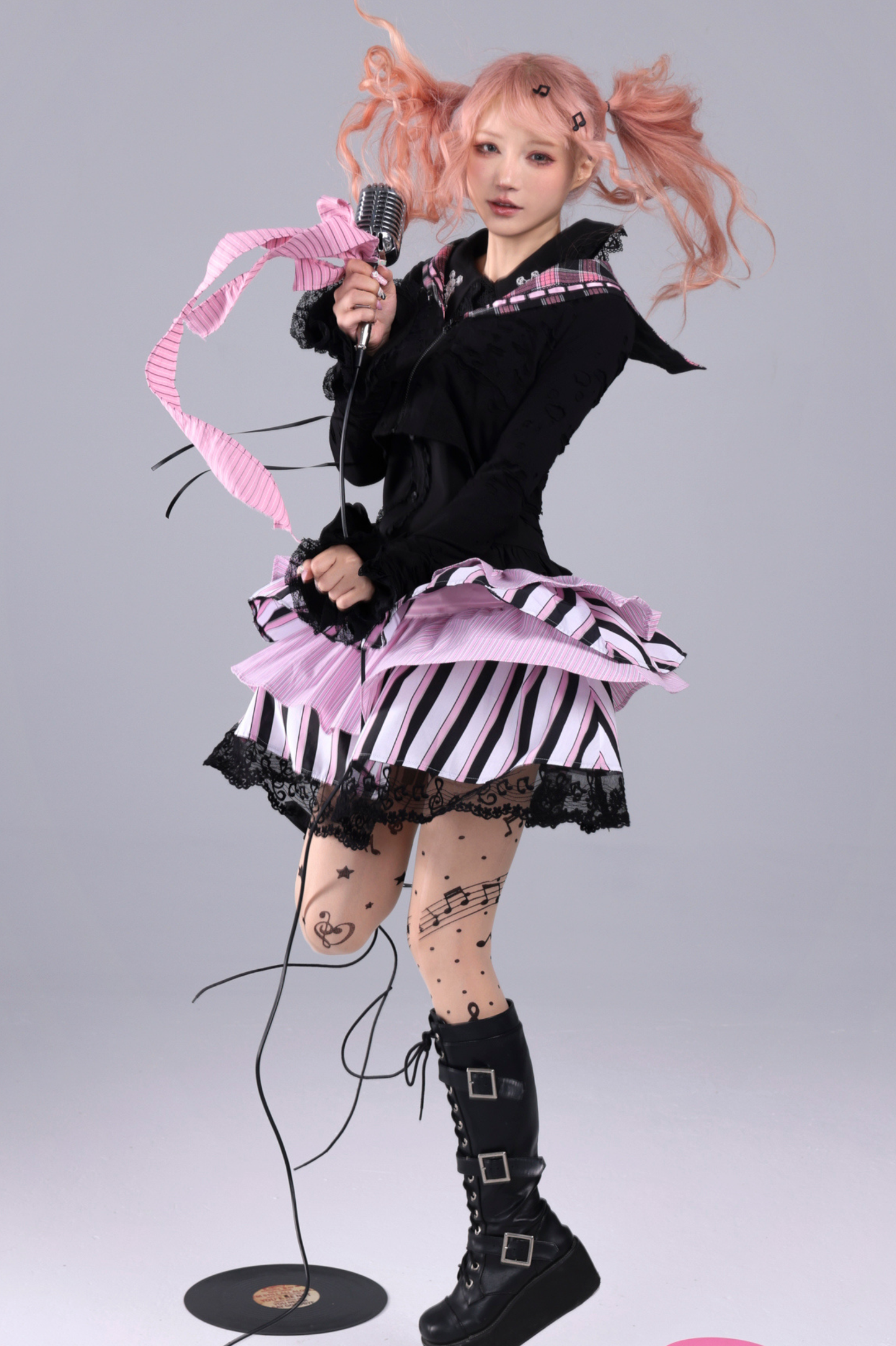 アーシーストライプドパフォーマンスドレス