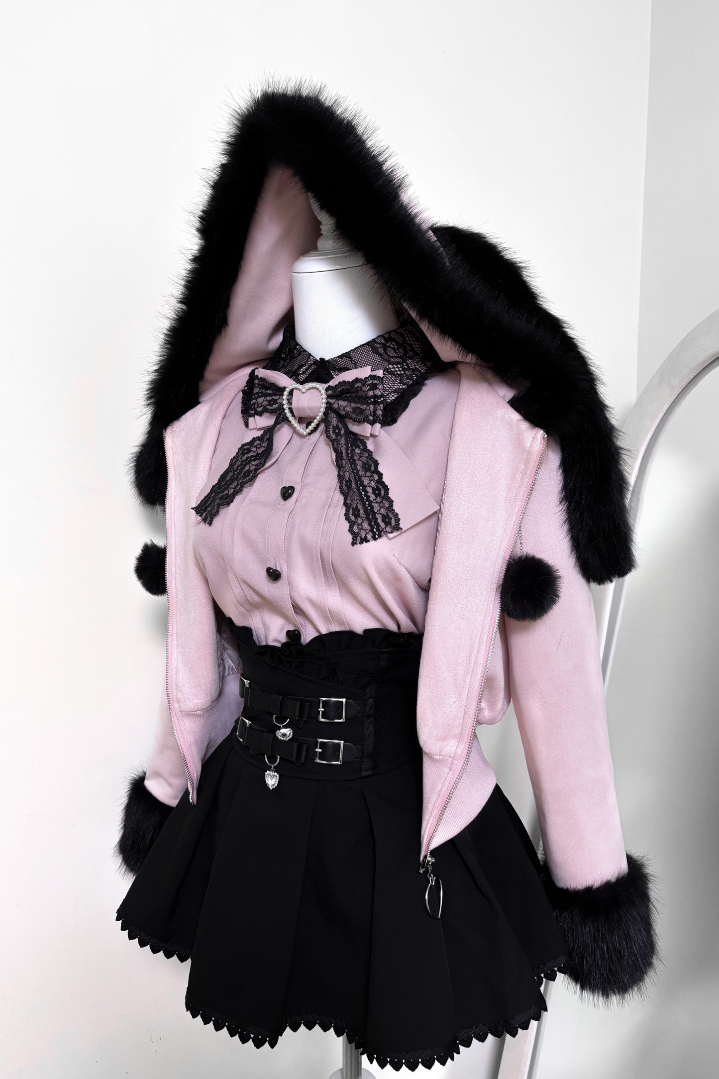 Hasenohren-Kapuzen-Wildlederjacke