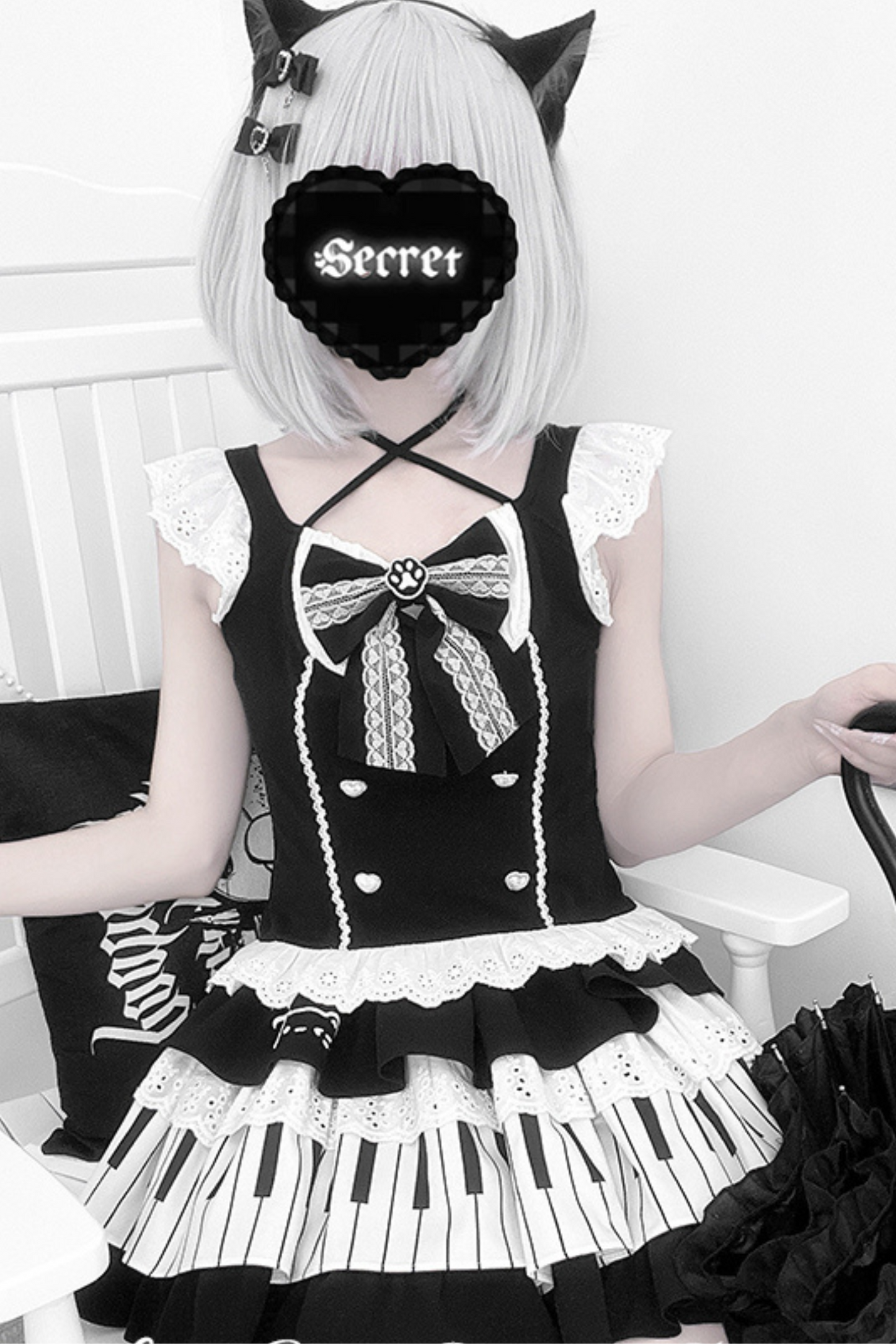 ダークフリルトップス＋ピアノスカート＋キャットスリーブ