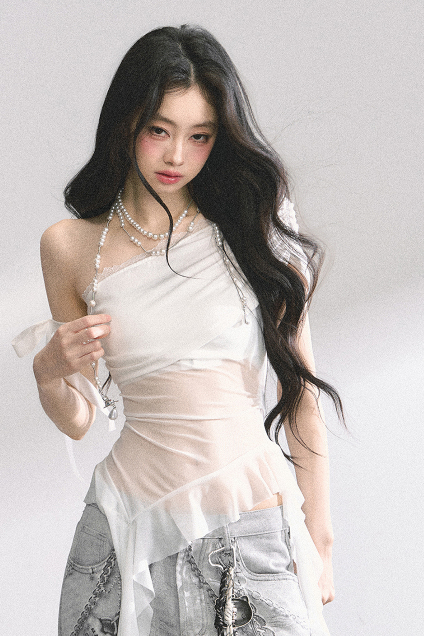 シアーオフショルダートップス