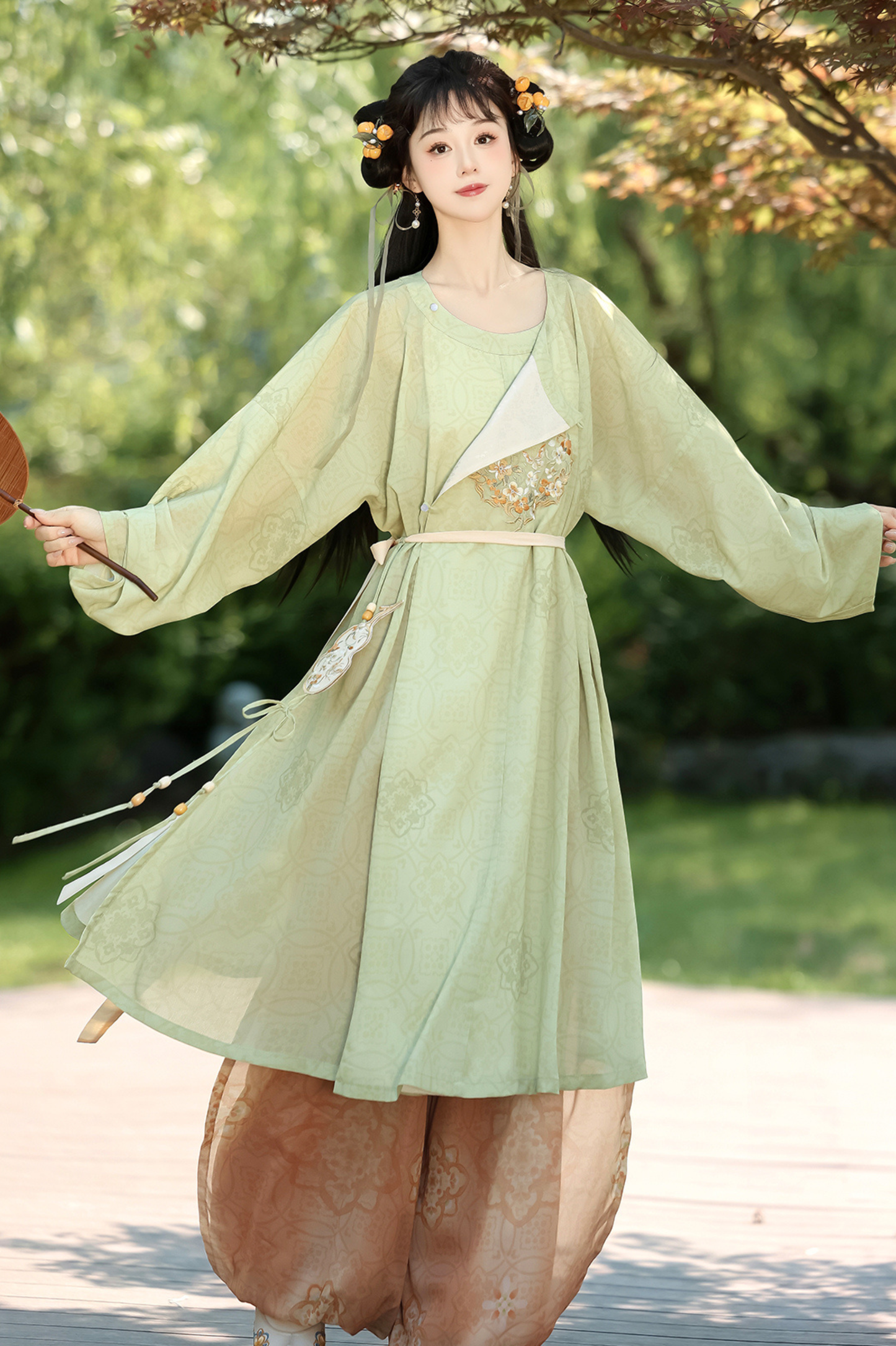 Retro Round Neck Robe China Top + Balloon Pants