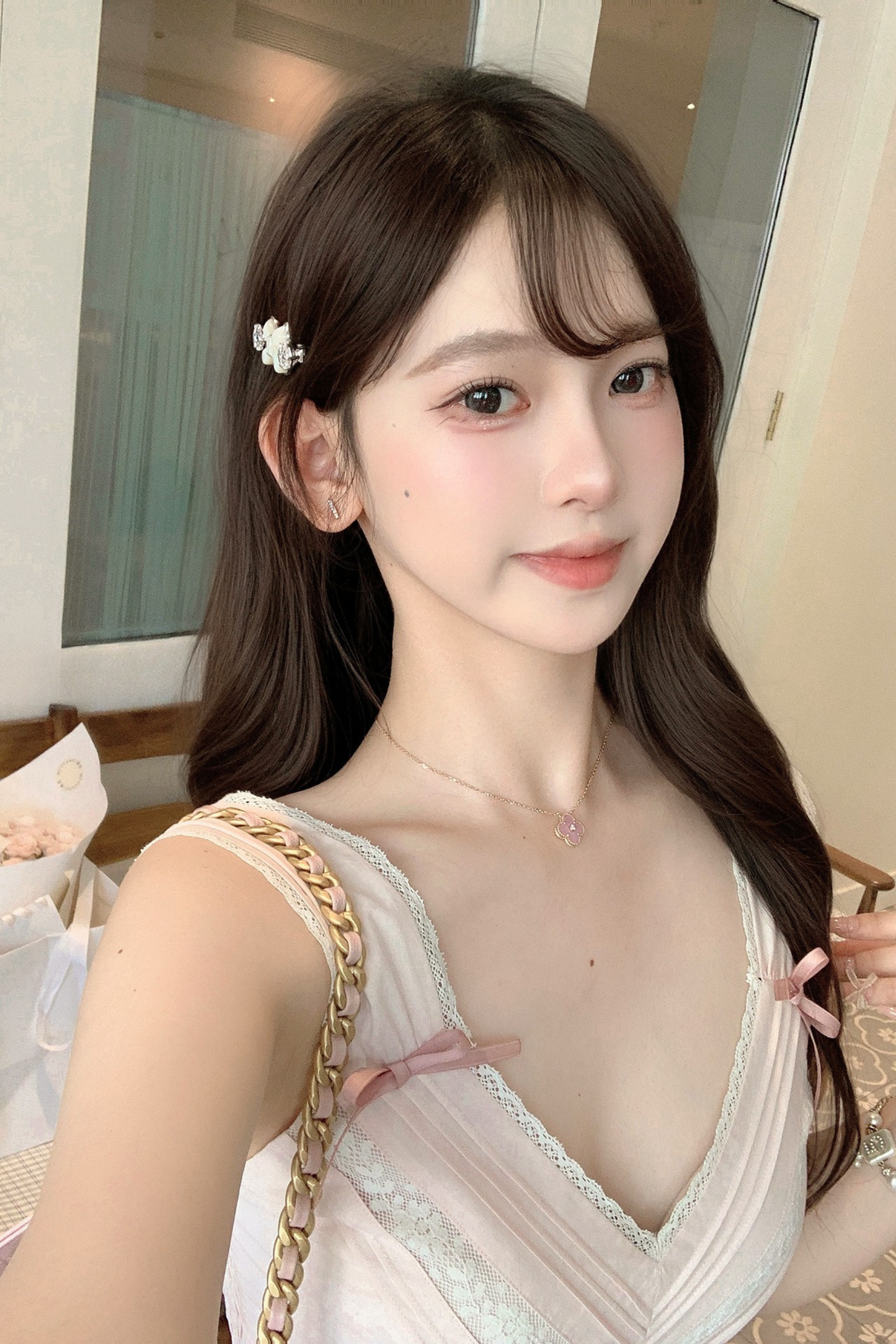 スイートショルダーリボンノースリーブトップス＋レースワイドパンツ