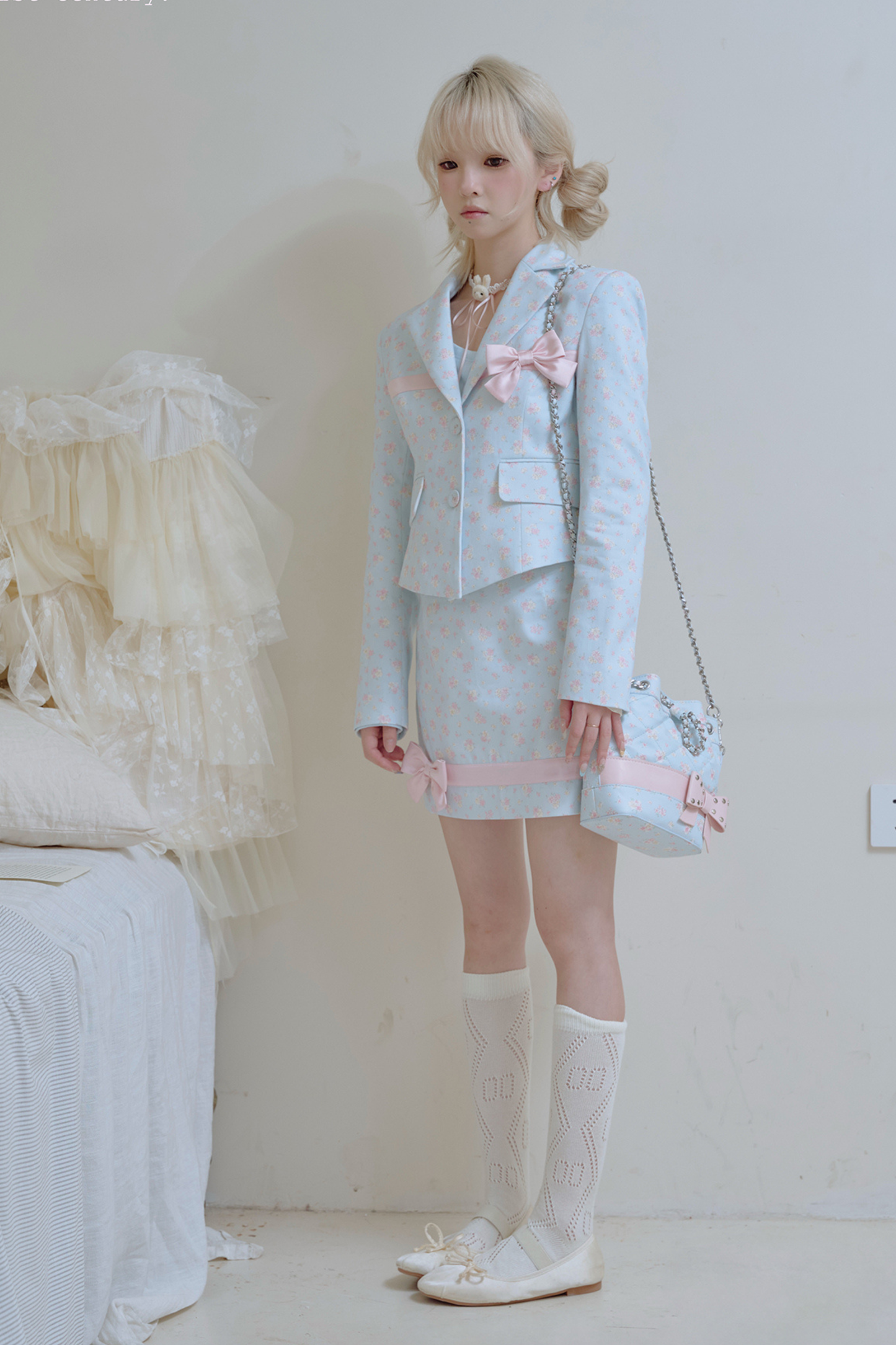 フローラルフラワーキルティングチェーンバケットバッグ