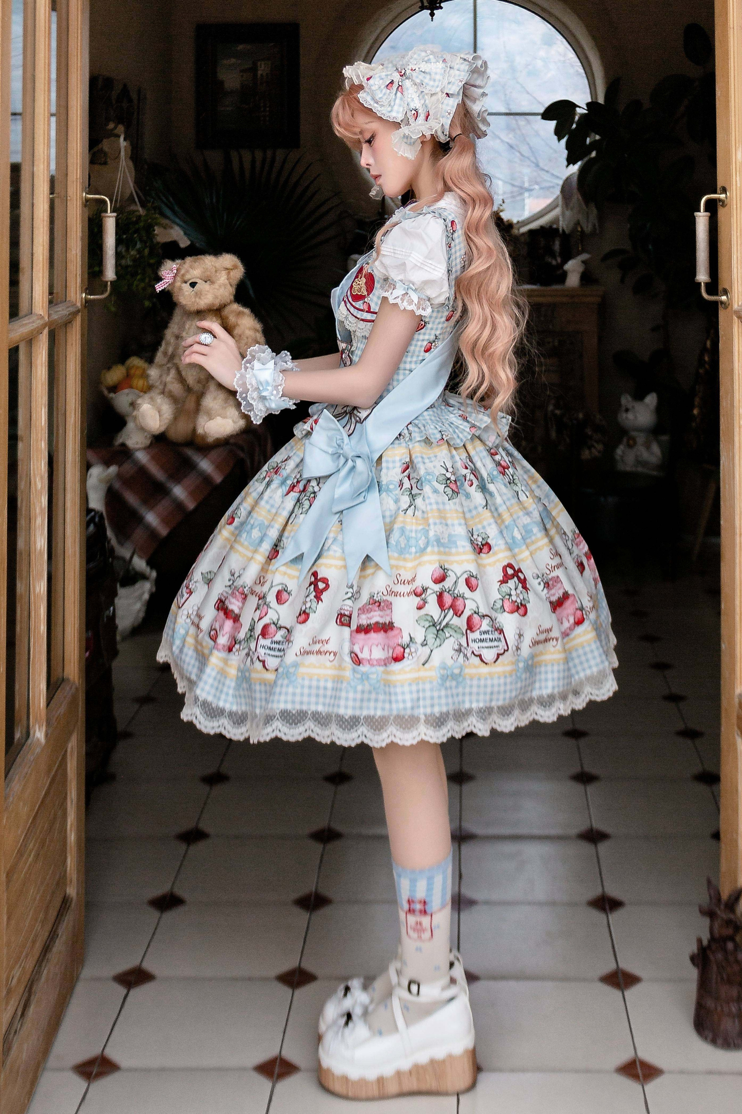 [Vorbestellung bis 14. März] Castle-Strawberry-Süß-Lolita-Hosenträgerrock + Oberteil + Unterhemd + Stirnband + Band