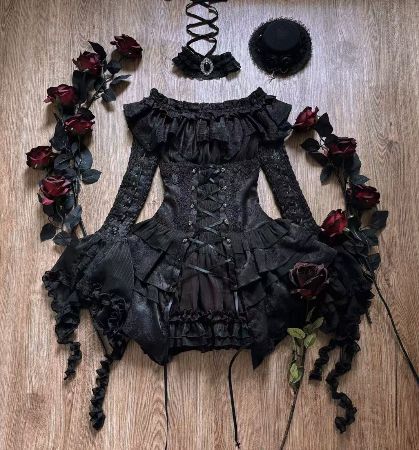[Deadline for reservations: December 26th] witch's condition Gothic Lolita Off-Shoulder Top + Skirt + Full Set