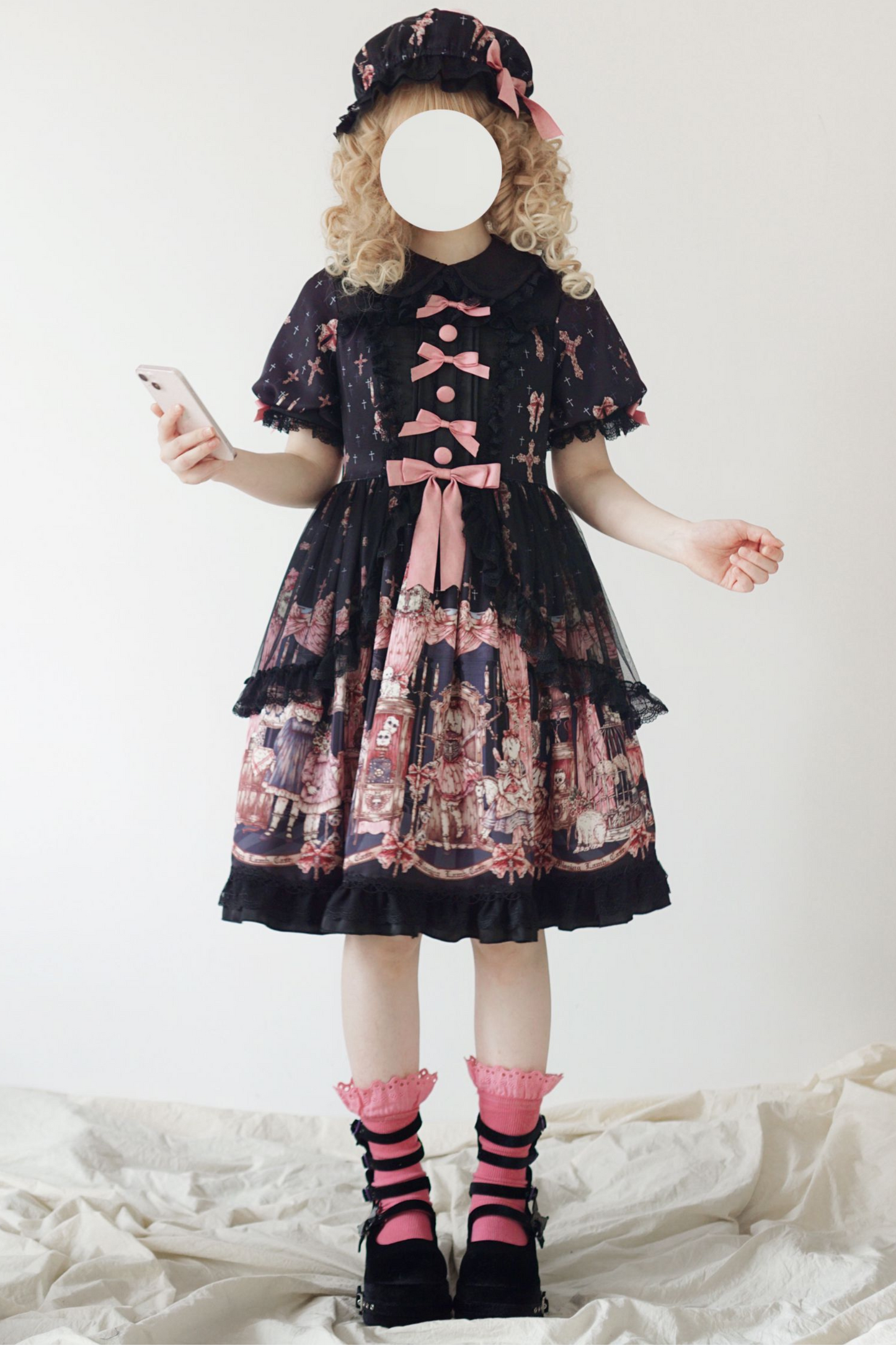 [Deadline for reservations: February 26] Sheep Labyrinth Print Dress