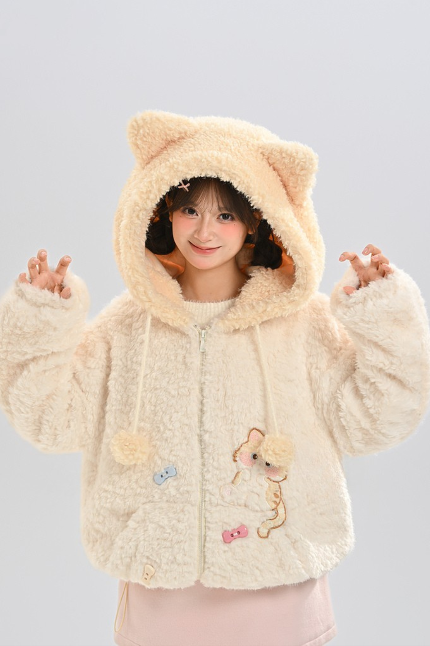 ホワイトファーキャットフードコート