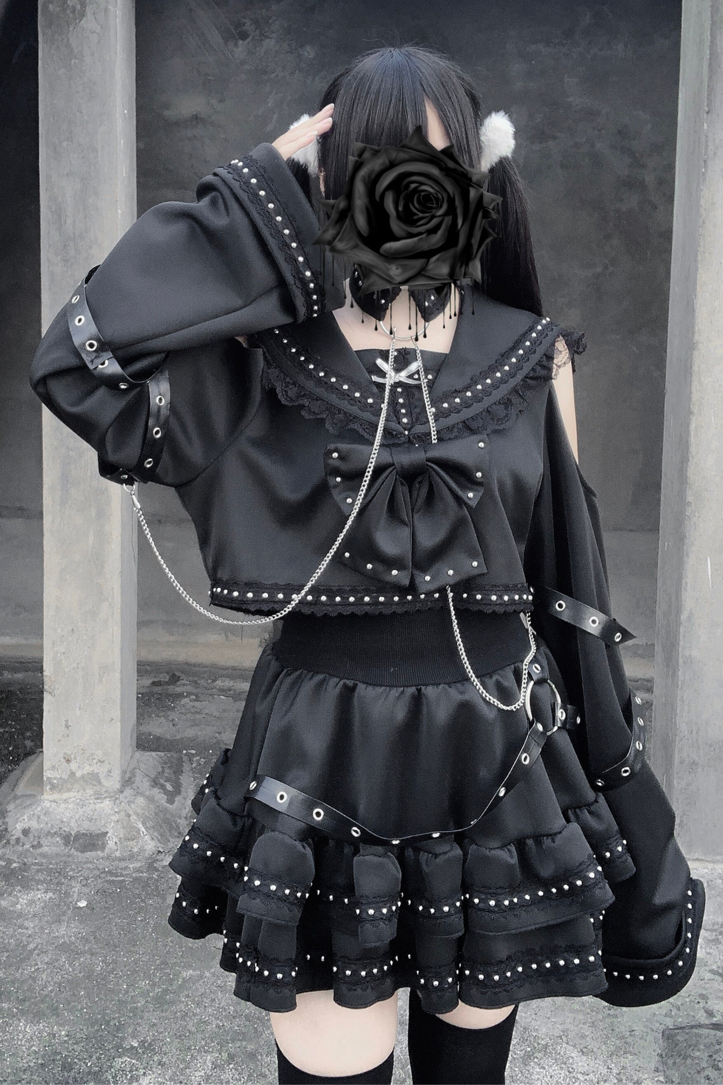 ダークレースアウトフィットトップス+スカート