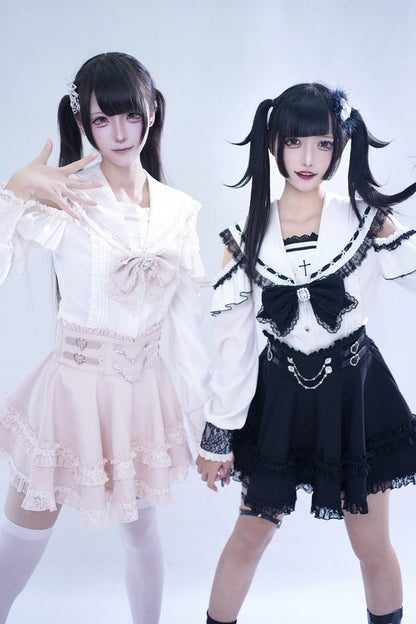 【8月15日予約締切】ブラック×ホワイトレースセーラーゴシックオープンショルダーリボンシャツ＋パールチェーンフリルスカート