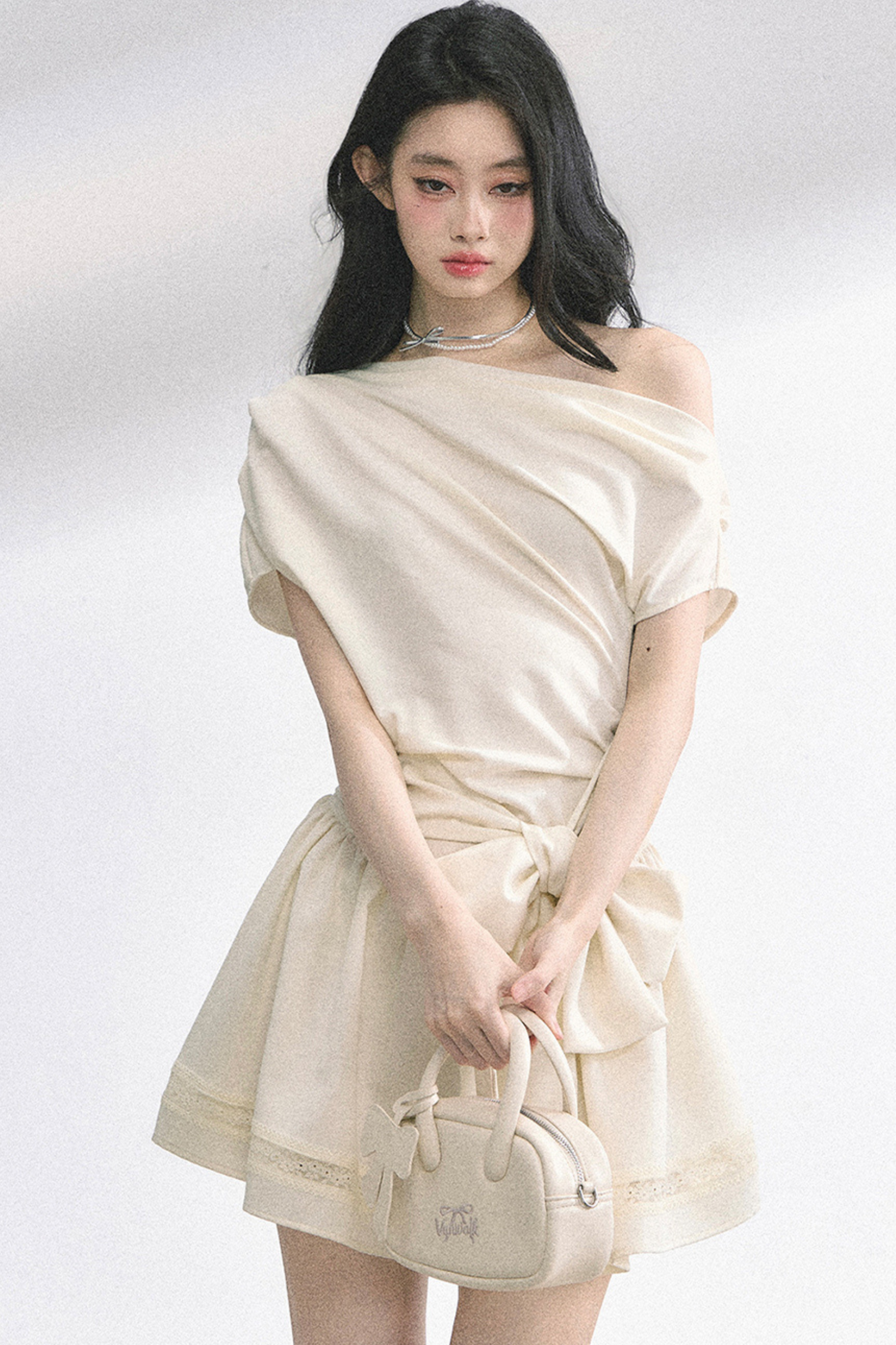 ウエストスリムパフィーオフショルダードレス